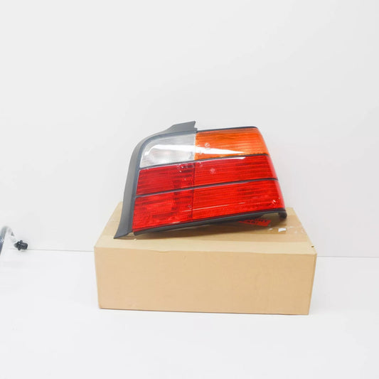 NEW BMW E36 SEDAN RIGHT TAIL FOG LIGHT 1387362 63211387362 ORIGINAL