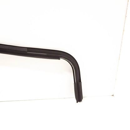 NEW BMW E38 SEDAN WINDSHIELD MOLDING TRIM SEAL UPPER 8125887 51318125887