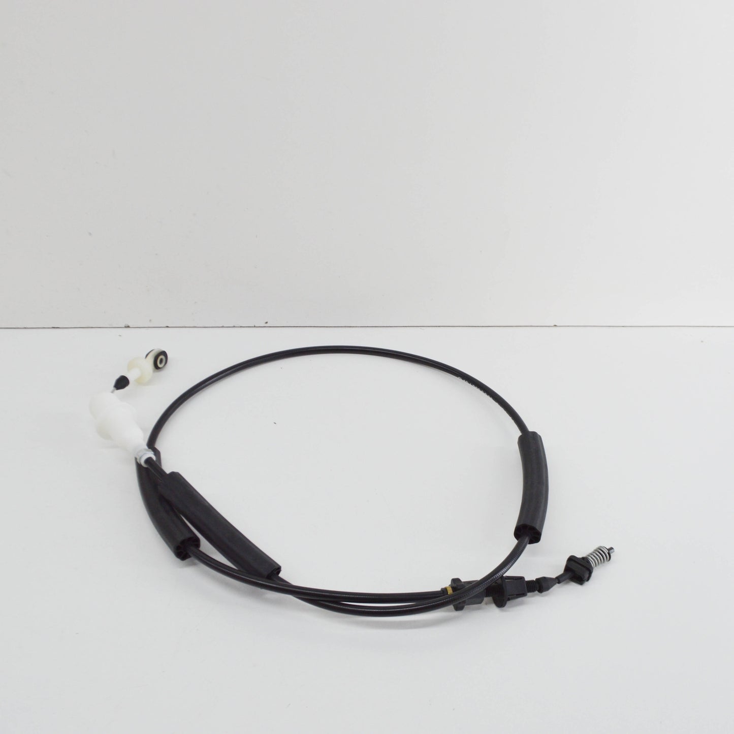 NEW MERCEDES-BENZ E W124 THROTTLE WIRE CABLE A1243002330 ORIGINAL