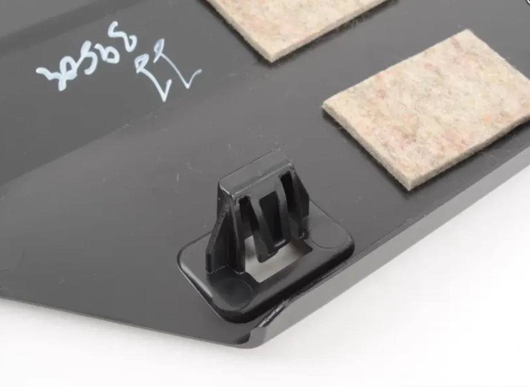 NEW BMW 3 F30 REAR BUMPER CENTER GUIDE BRACKET 7256921 51127256921 ORIGINAL