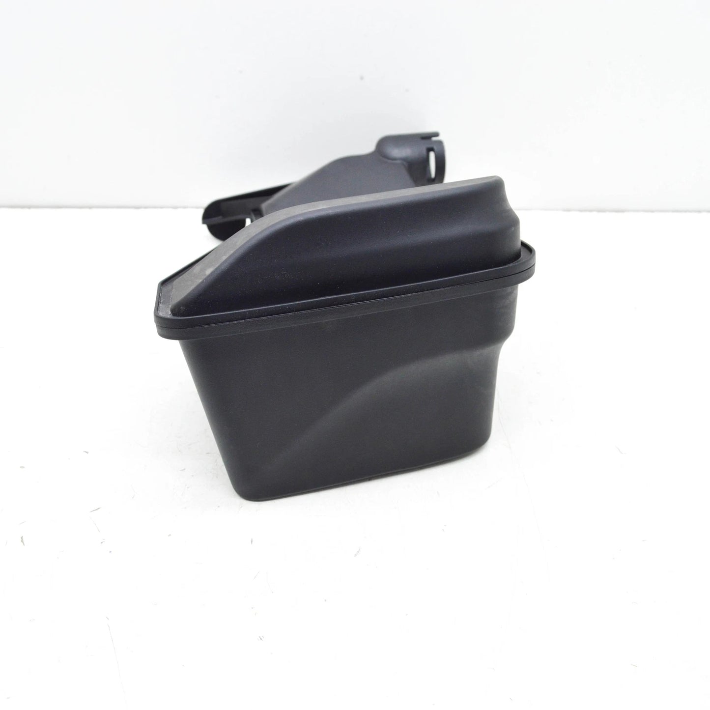 NEW BMW X3 G01 RESONATOR AIR DUCT 13718583592 ORIGINAL