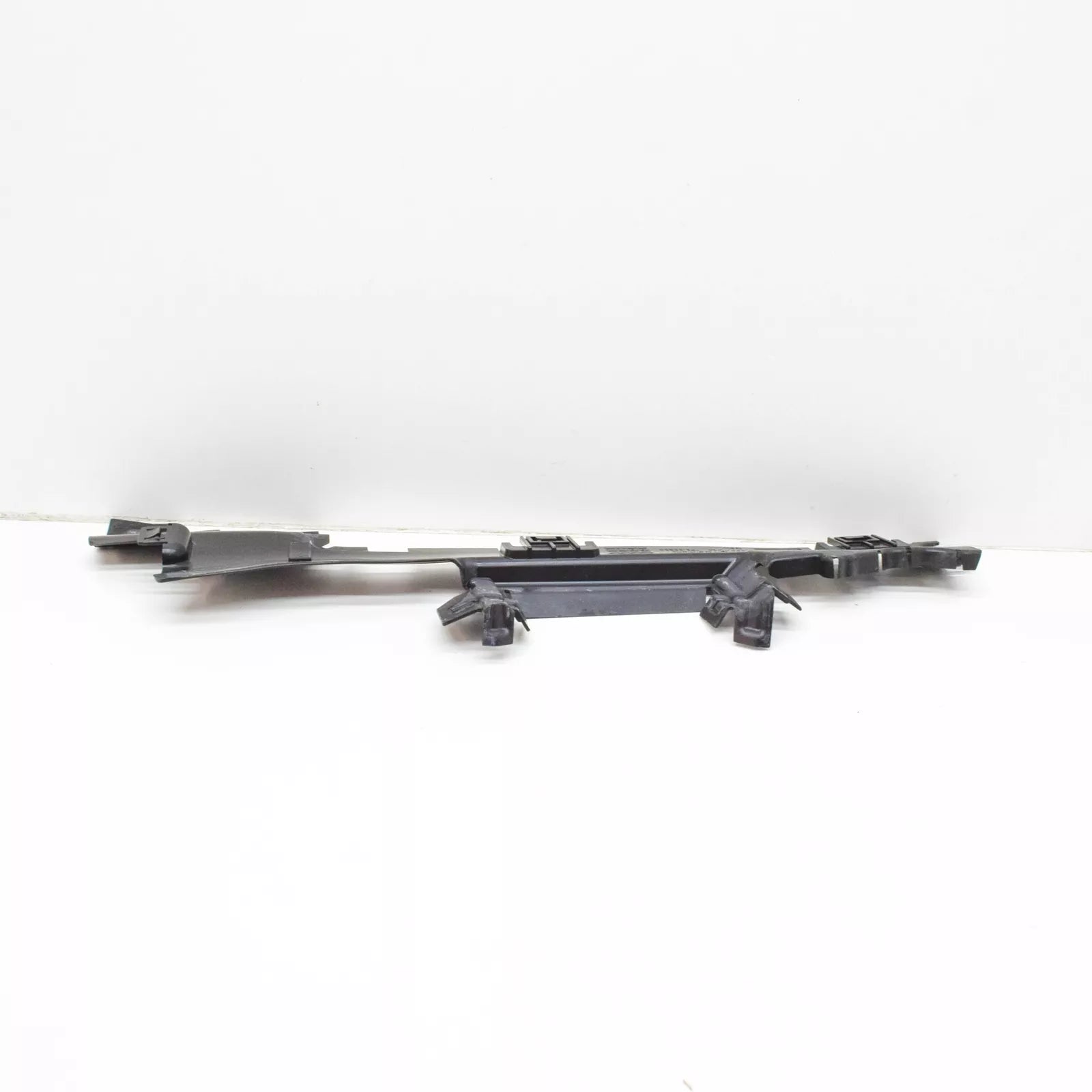 NEW AUDI E-TRON GE RIGHT RADIATOR AIR GUIDE 4KE121284B ORIGINAL