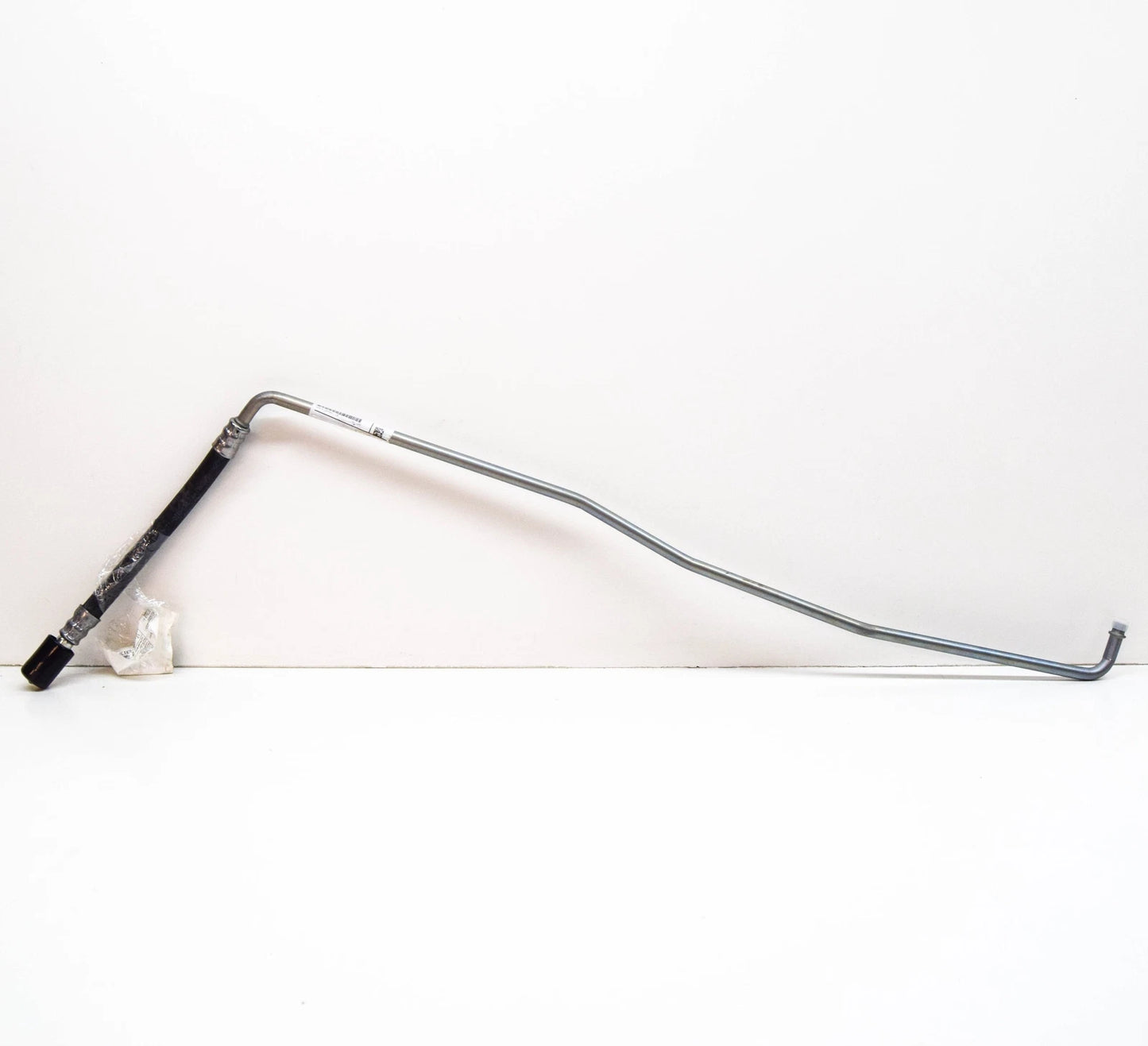 NEW BMW 5 E39 OIL COOLER HOSE PIPE OUTLET 17222248054 2248054 ORIGINAL