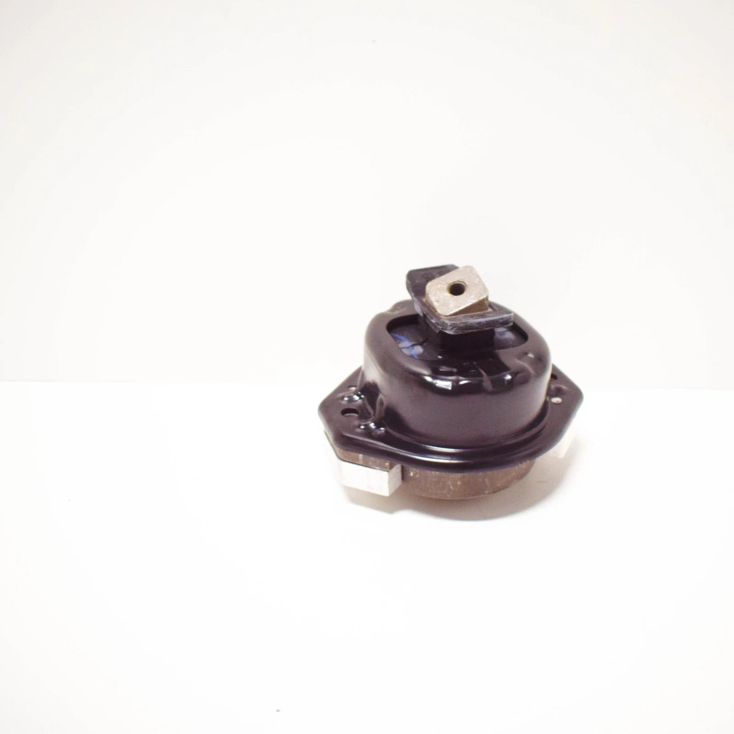 NEW BMW 7 E65 E66 E67 LEFT ENGINE MOUNT 22116771917 6771917 ORIGINAL