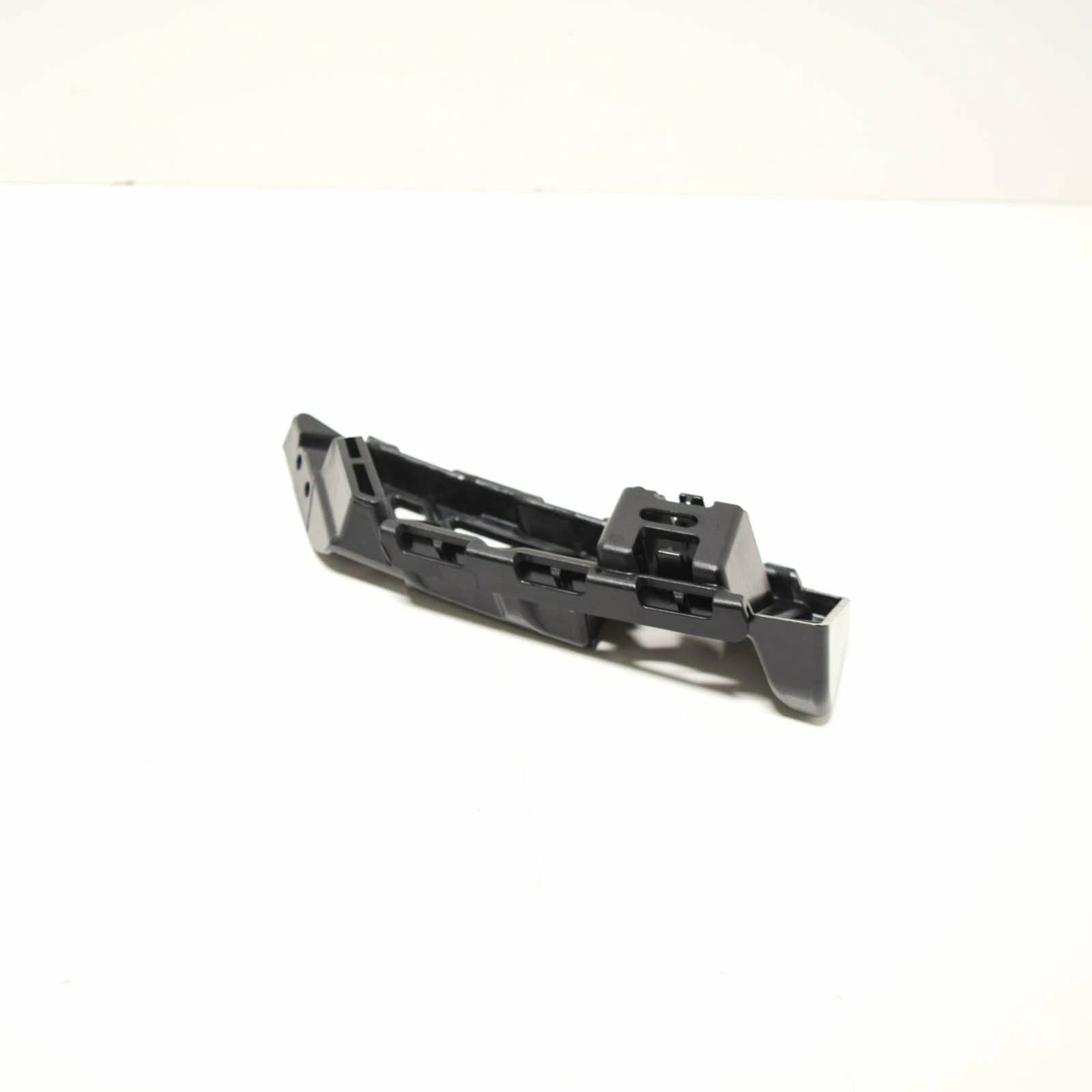 NEW MERCEDES-BENZ S W222 REAR LEFT BUMPER BRACKET A2228851521 ORIGINAL