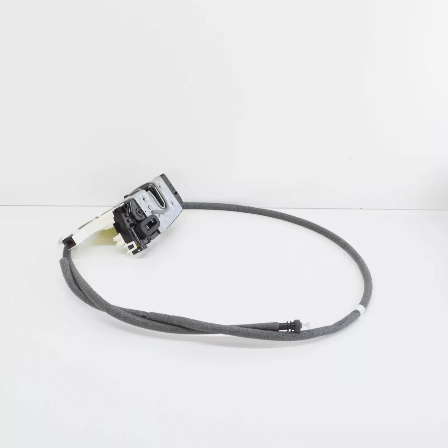 NEW MERCEDES-BENZ SPRINTER W907 REAR RIGHT DOOR LOCK A9107303800 ORIGINAL