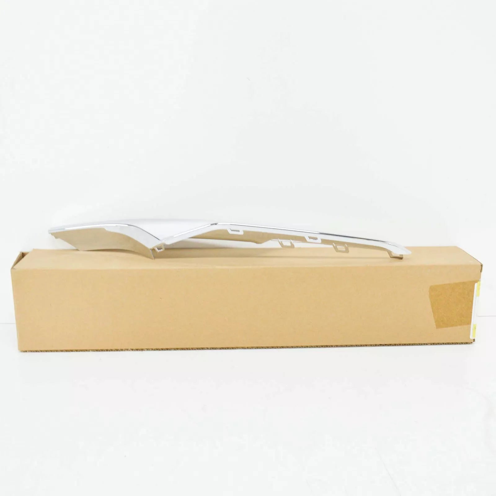 NEW BMW 2 GRAN TOURER F46 FRONT LEFT BUMPER MOLDING TRIM 51117473197 ORIGINAL