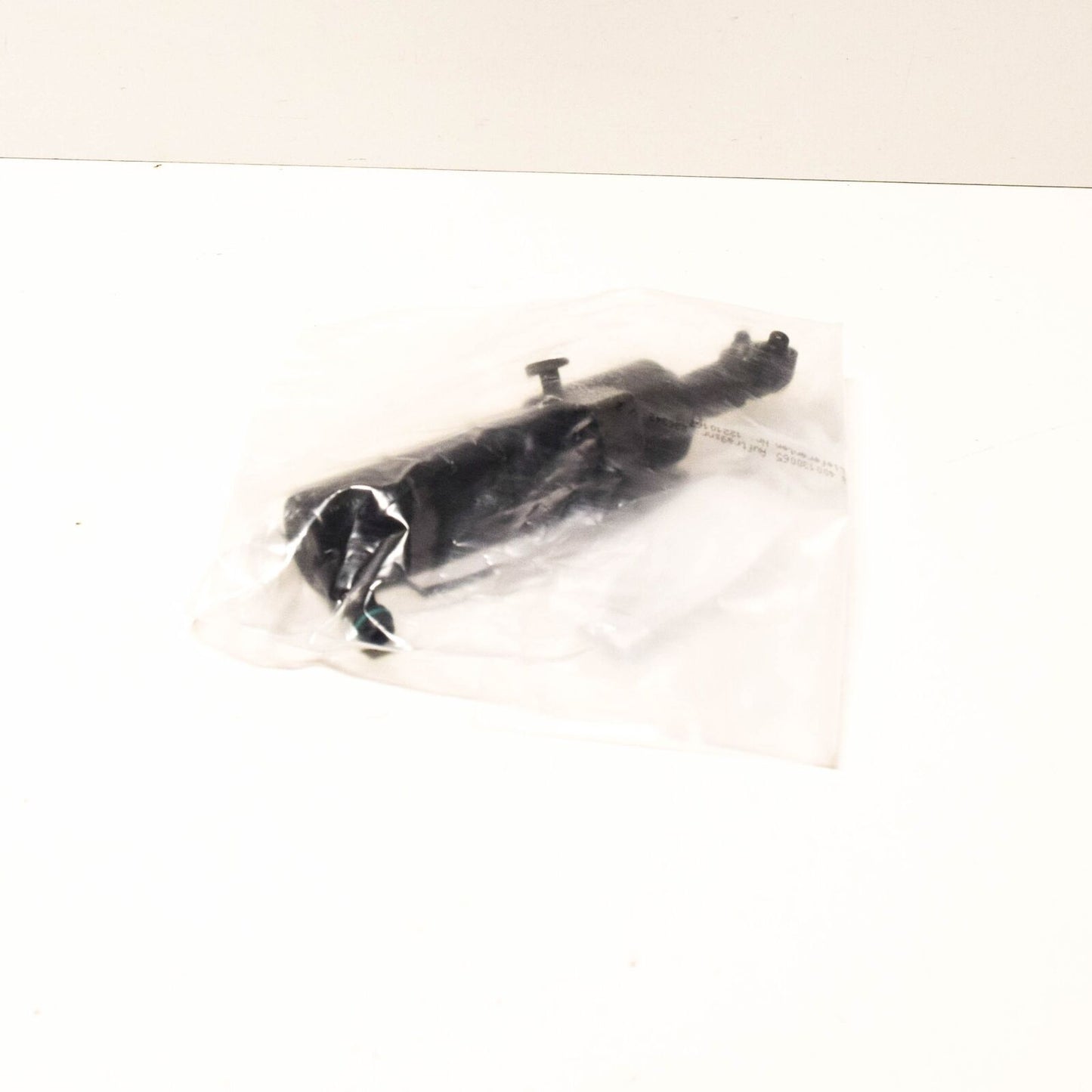 NEW MERCEDES-BENZ E-CLASS COUPE C207 LEFT SIDE HEADLAMP WASHER A2078600147