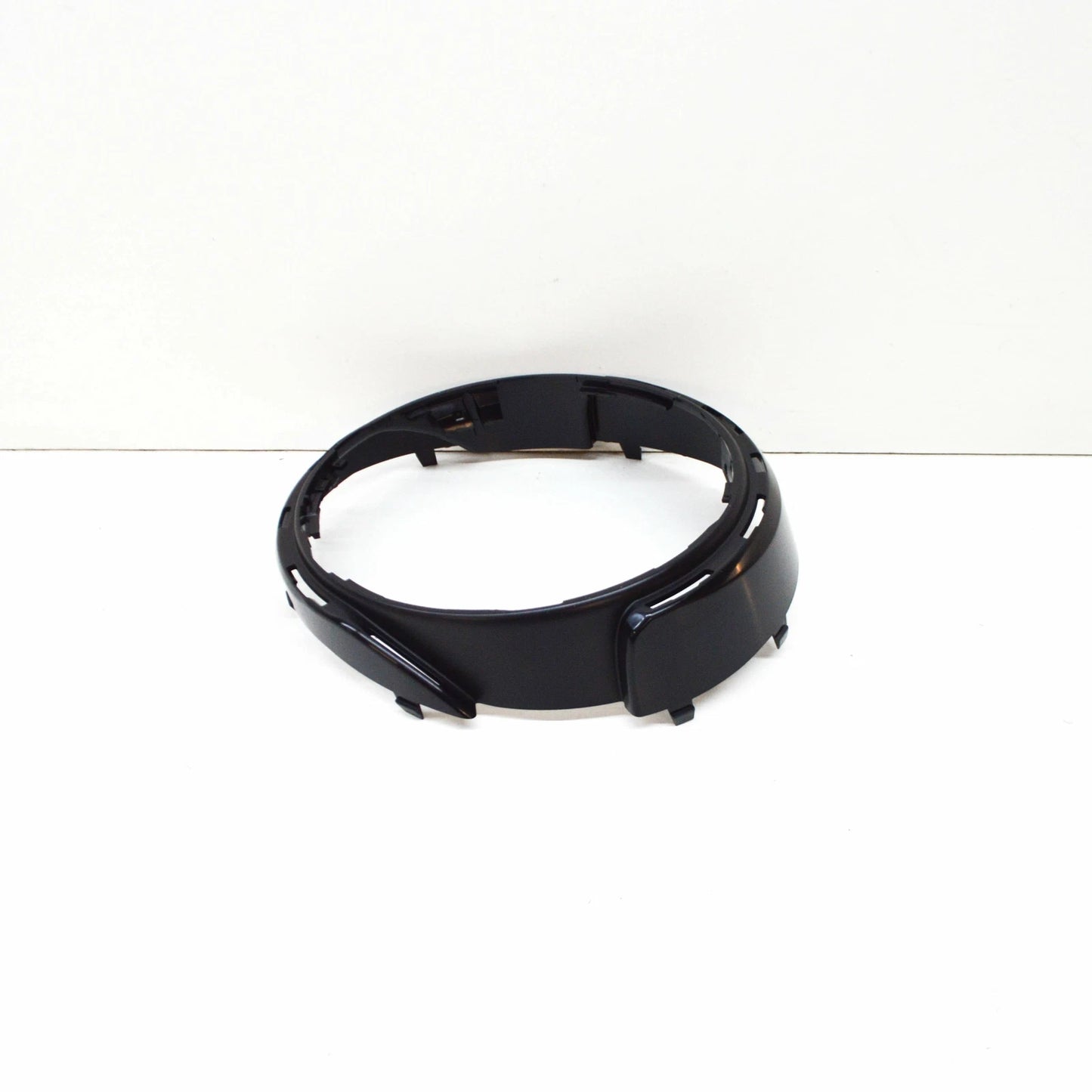 NEW MB GLA X156 FRONT RADIATOR GRILLE EMBLEM RING TRIM A1568880500 ORIGINAL