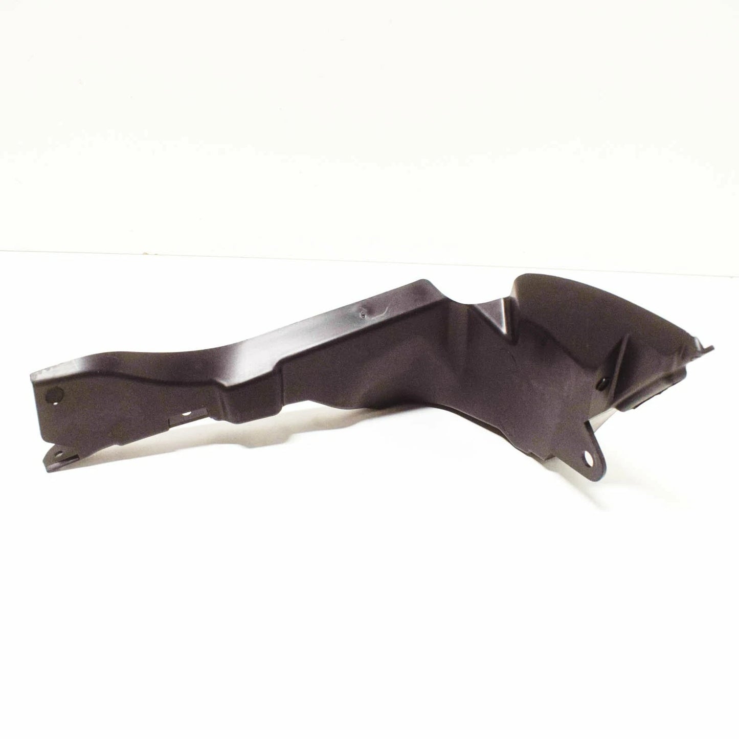 NEW MB C W205 FRONT BUMPER LEFT BOTTOM BASIC MOUNTING A2058853865