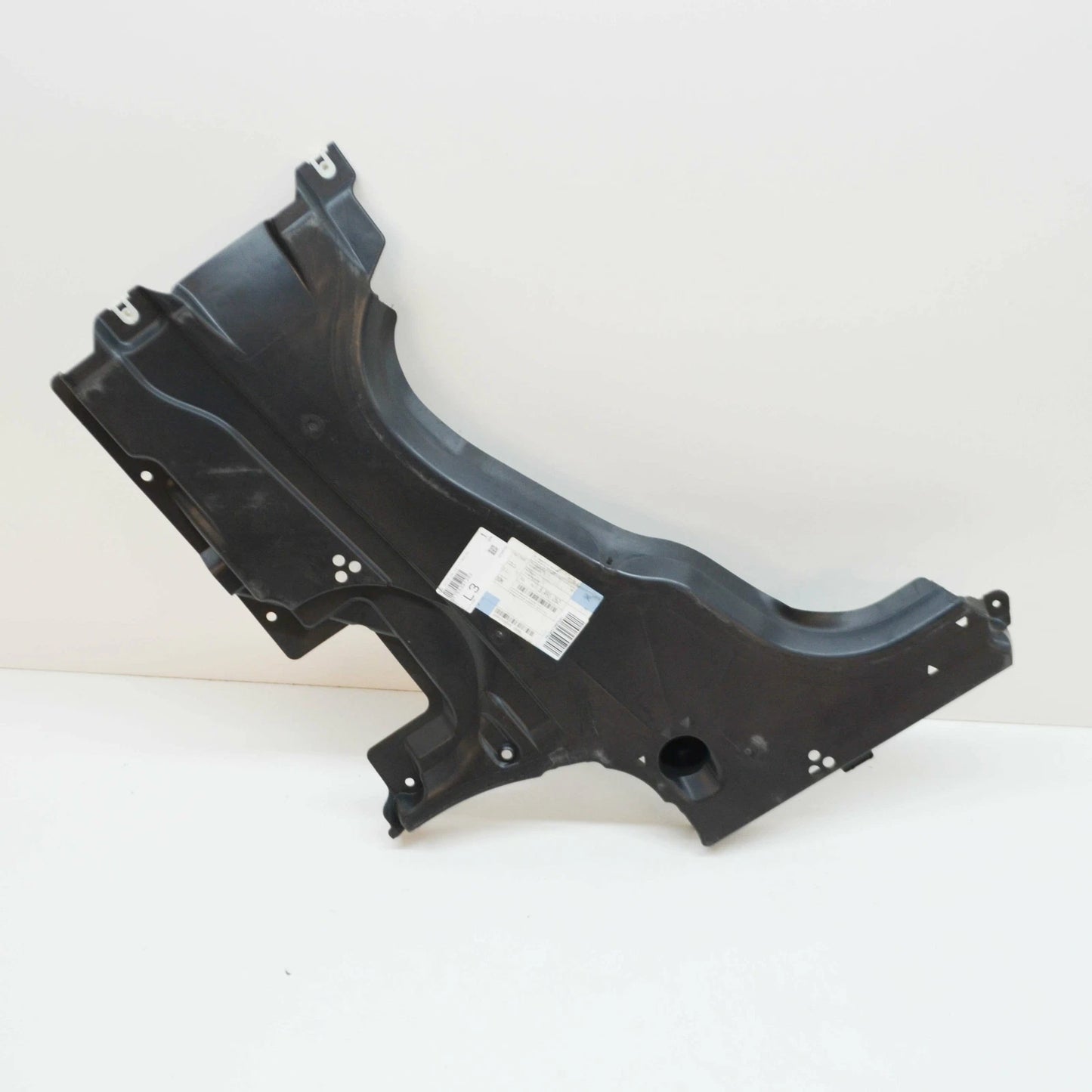 NEW BMW 7 G11 REAR RIGHT UNDERBODY TANK UNDERSHIELD 51758491262 8491262 ORIGINAL