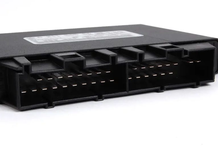 NEW MERCEDES-BENZ E W211 PARKTRONIC SYSTEM CONTROL UNIT A2115456432 ORIGINAL