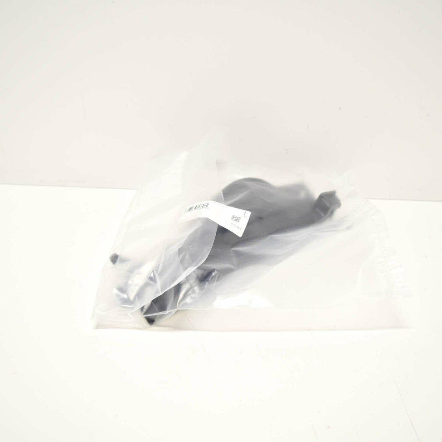 NEW MERCEDES-BENZ GLA-CLASS X156 LEFT AIR DUCT PLATE A1568880138 ORIGINAL