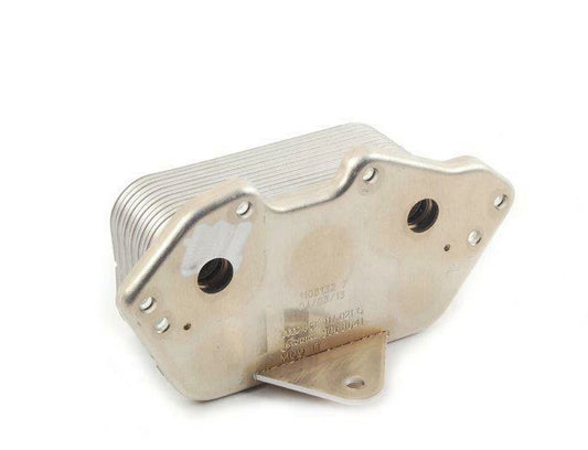 NEW AUDI Q5 8R OIL COOLER 06E117021L ORIGINAL