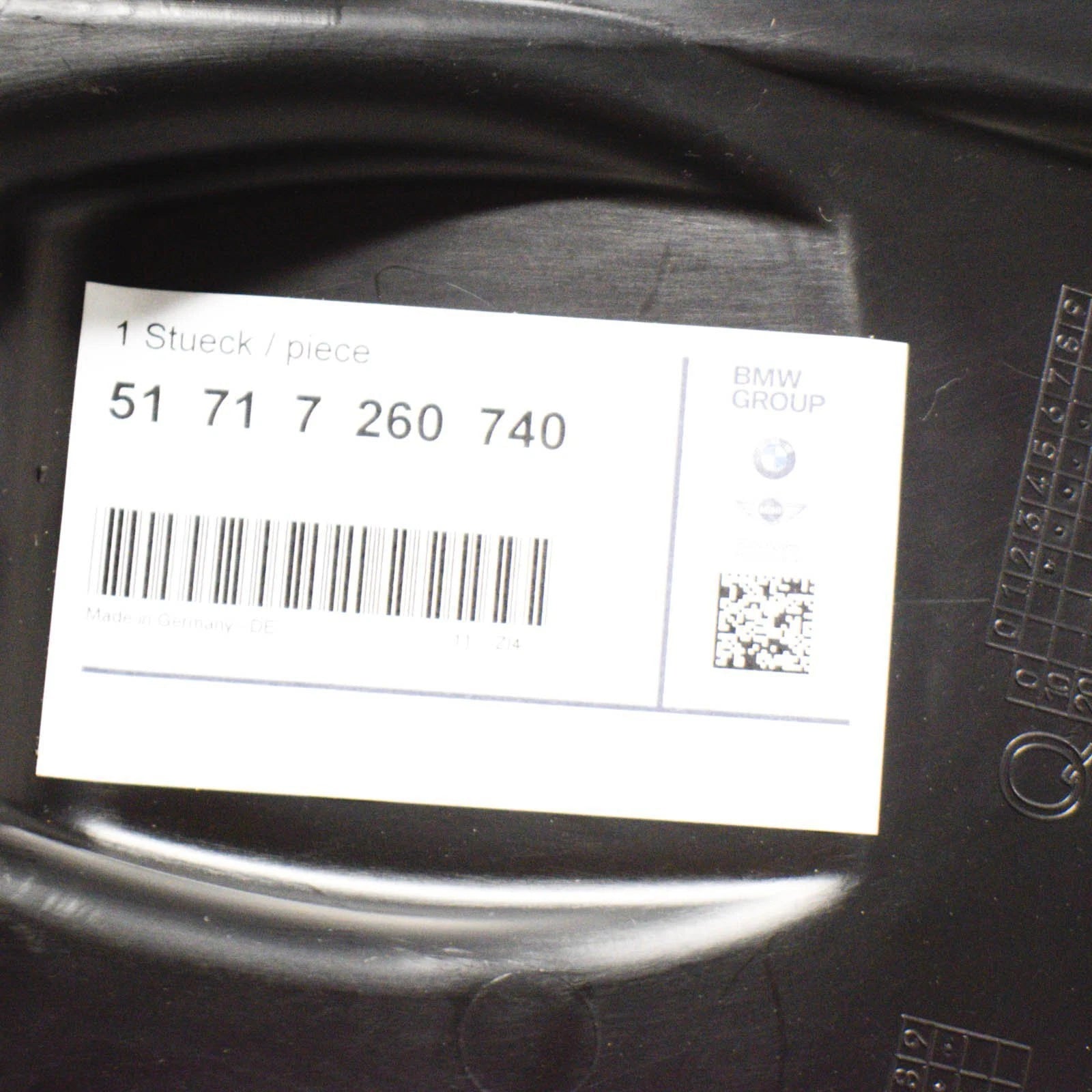 NEW BMW 3 F30 FRONT RIGHT MUD GUARD TRIM BOTTOM 51717260740 7260740 2015