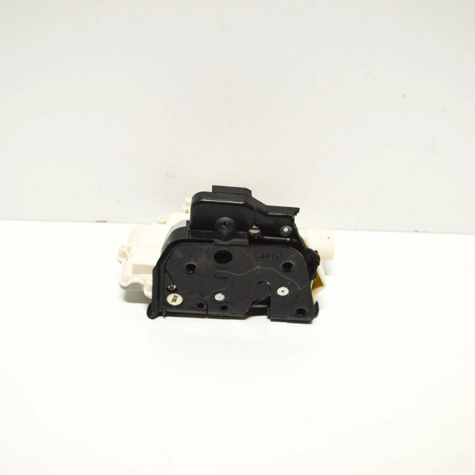 NEW AUDI A6 C6 FRONT RIGHT DOOR LOCK LHD 4F1837016A ORIGINAL