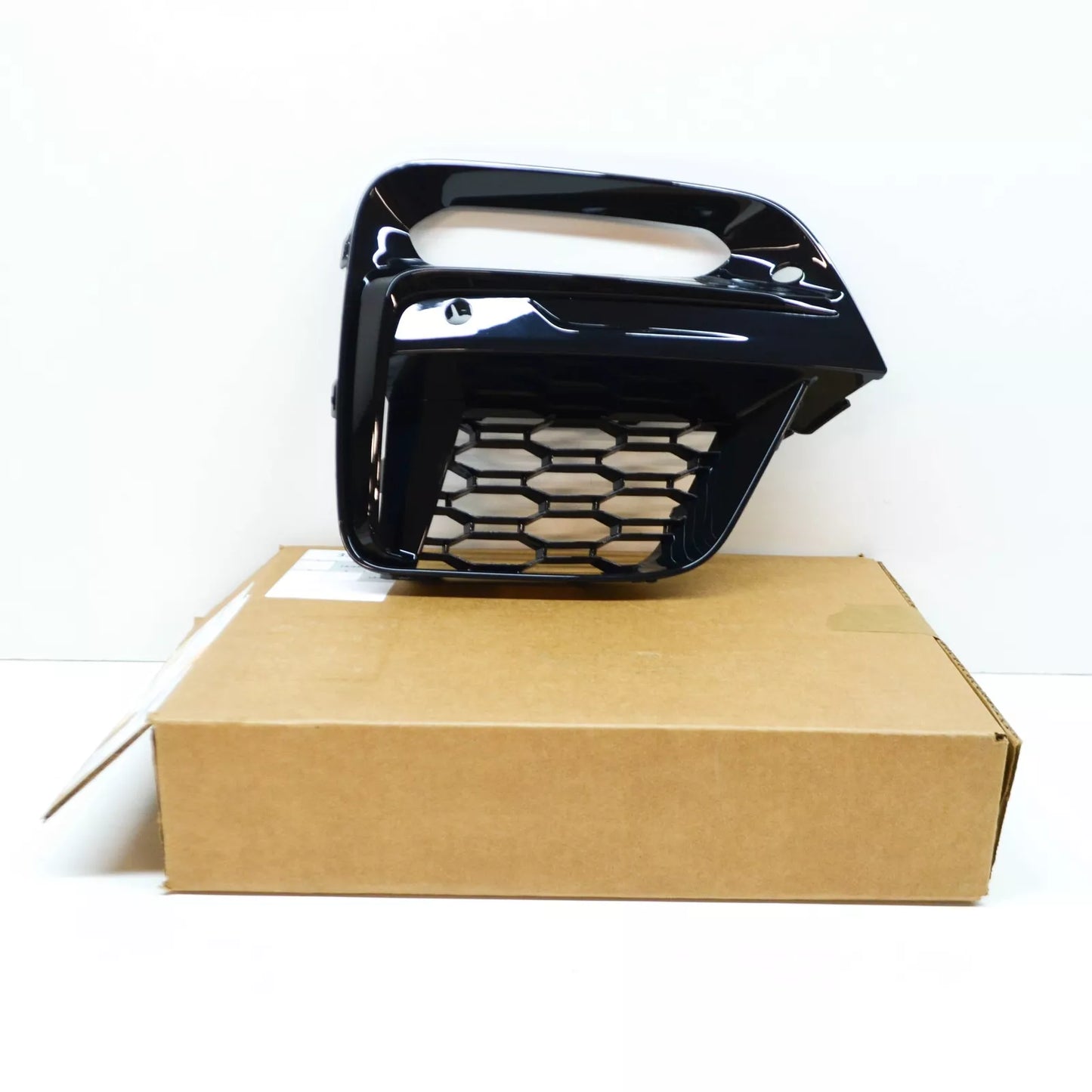 NEW BMW X3 G01 F97 FRONT BUMOER RIGHT GRILL 8099782 51118099782 ORIGINAL