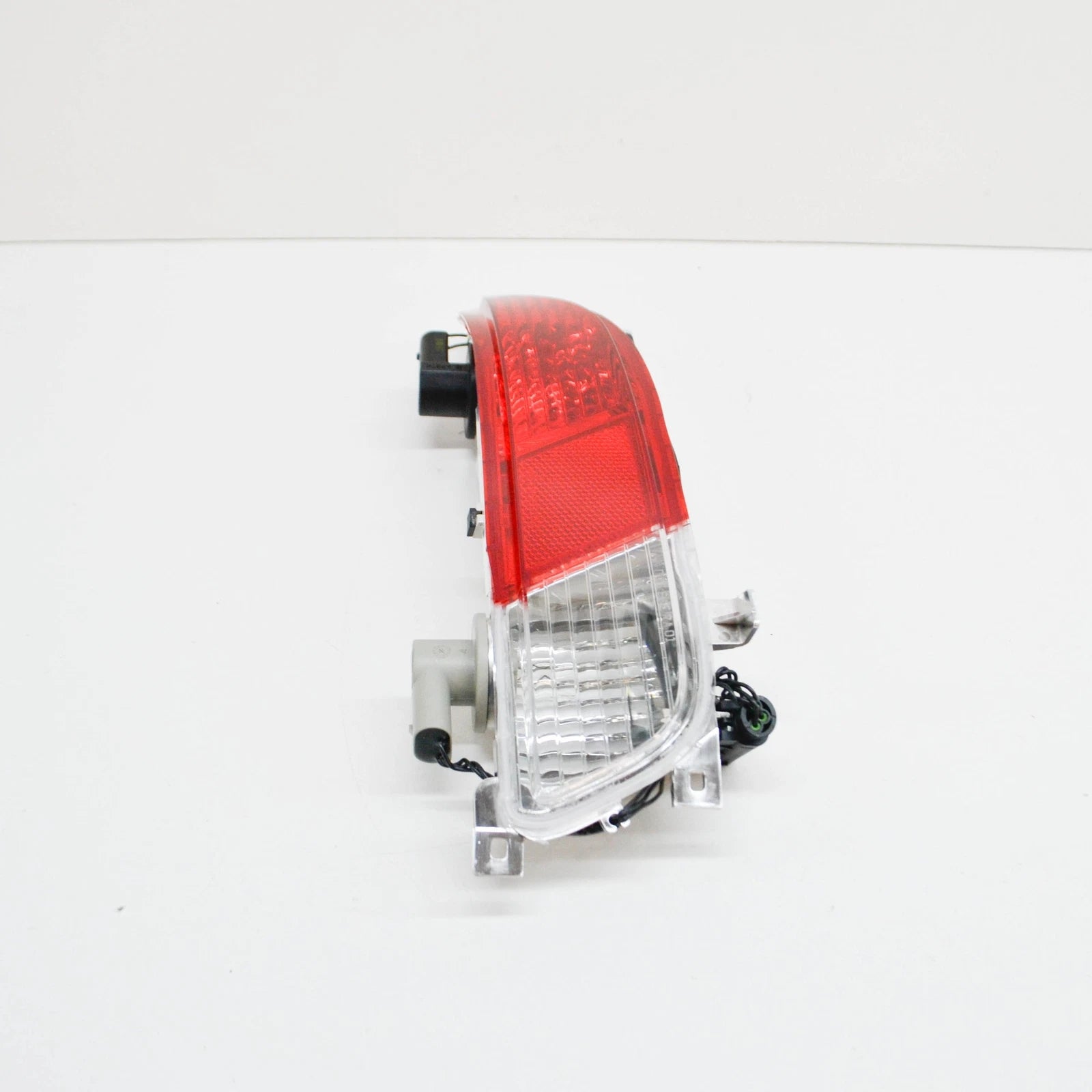 NEW BMW 6 CONVERTIBLE E64 REAR BUMPER LEFT TAIL LIGHT 63217165815 ORIGINAL