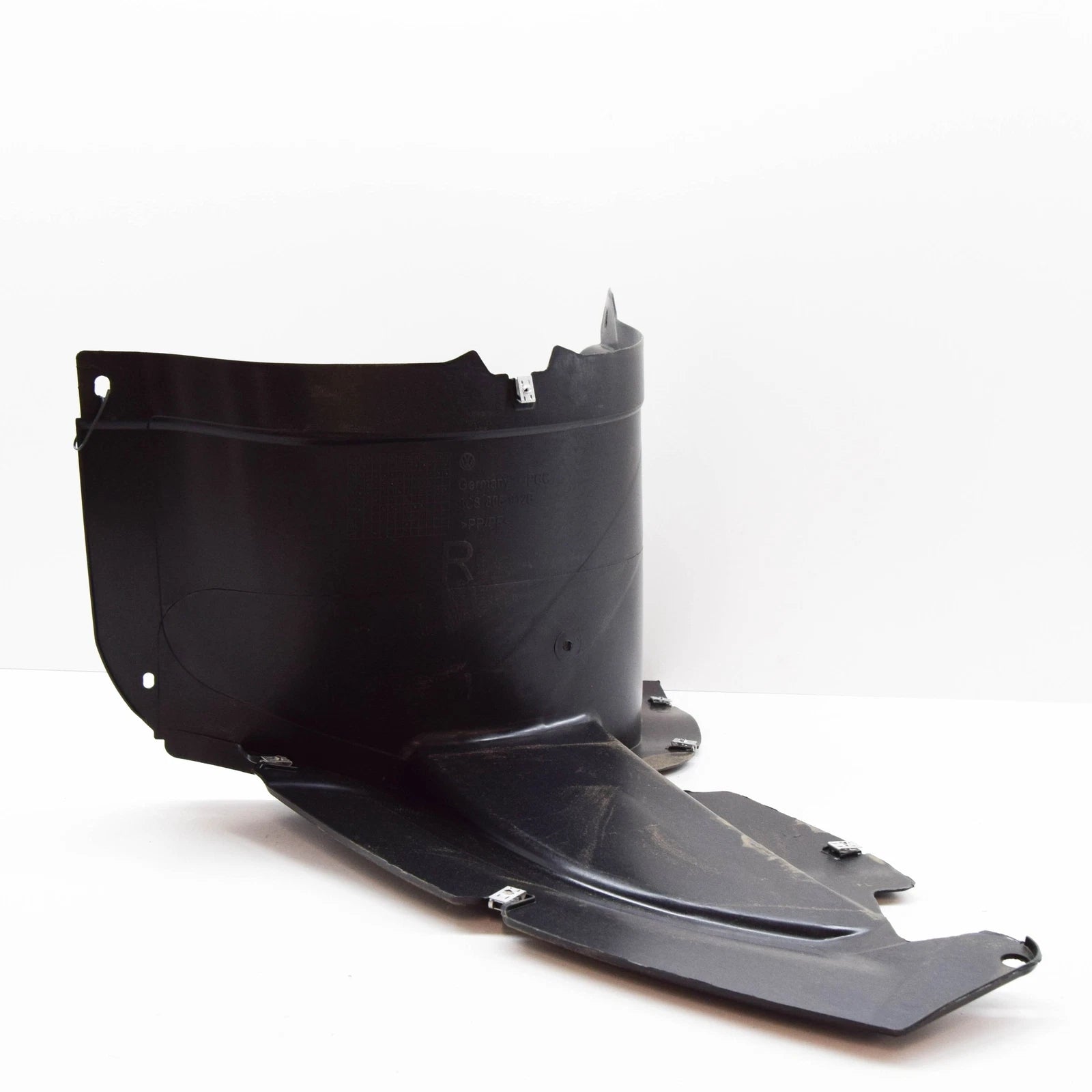 NEW VOLKSWAGEN CC FRONT RIGHT WHEEL HOUSING LINER FRONT PART 3C8805912B ORIGINAL