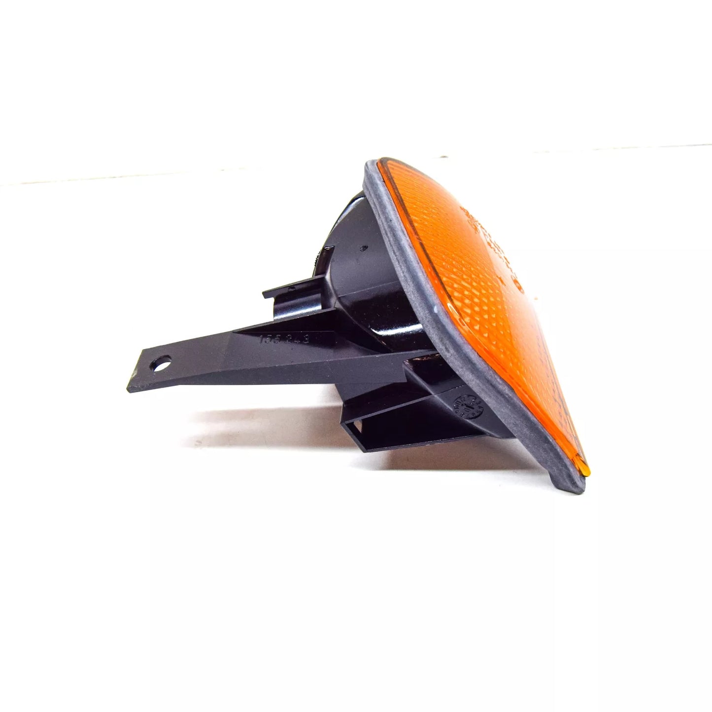 NEW BMW 5 E34 LEFT TURN INDICATOR 63131384033 1384033 ORIGINAL