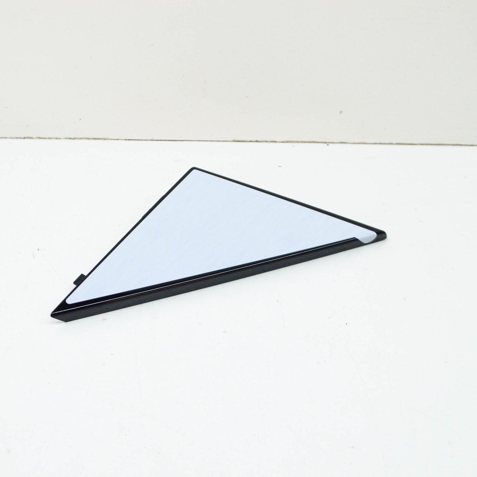 NEW AUDI R8 SPYDER 4S FRONT RIGHT DOOR CORNER TRIM 4S0837638 ORIGINAL