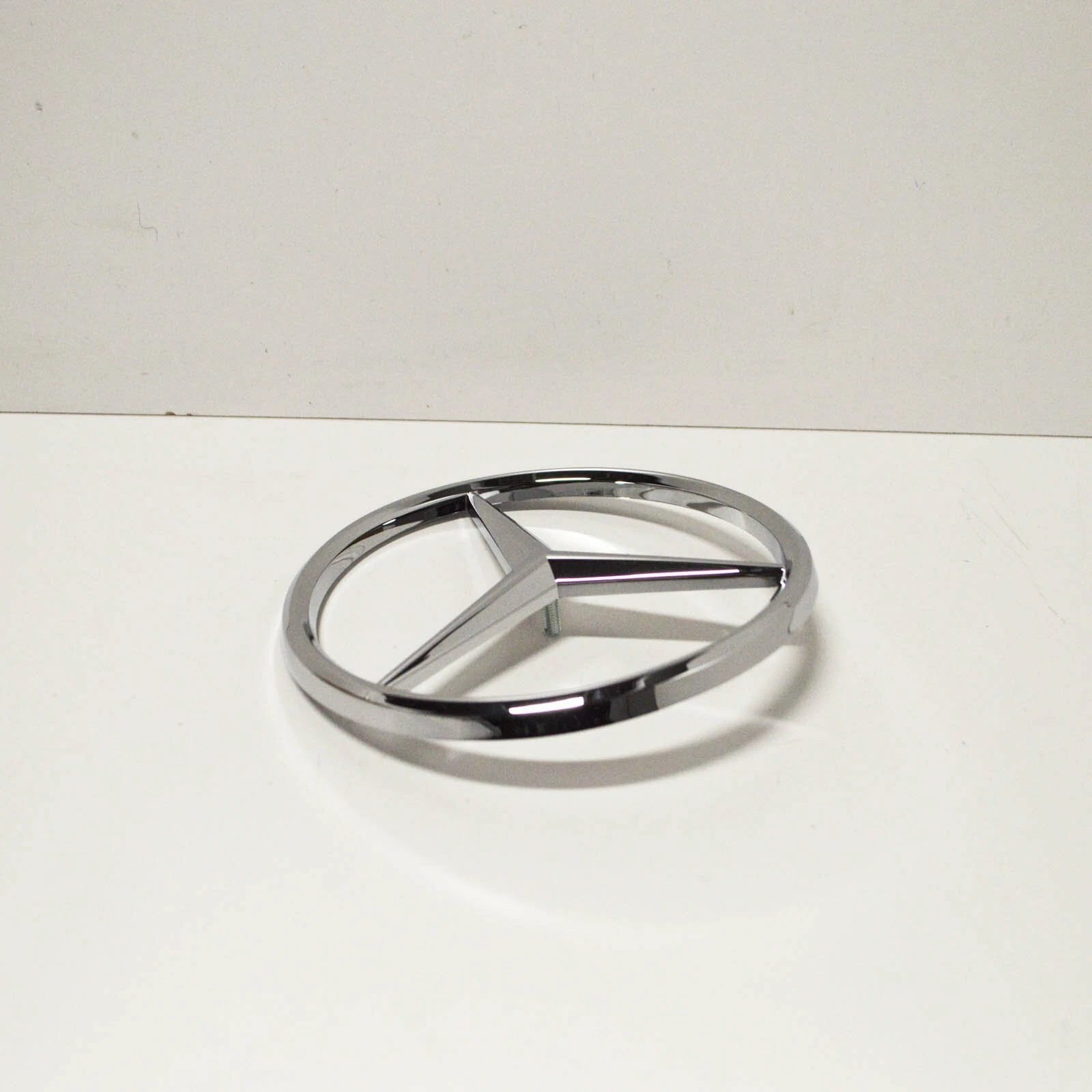 NEW MERCEDES-BENZ G W460 FRONT EMBLEM BADGE A4608880009