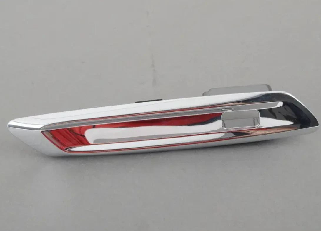 NEW BMW 5 F10 FRONT LEFT SIDE PANEL FINISHER 51137336647 7336647 ORIGINAL