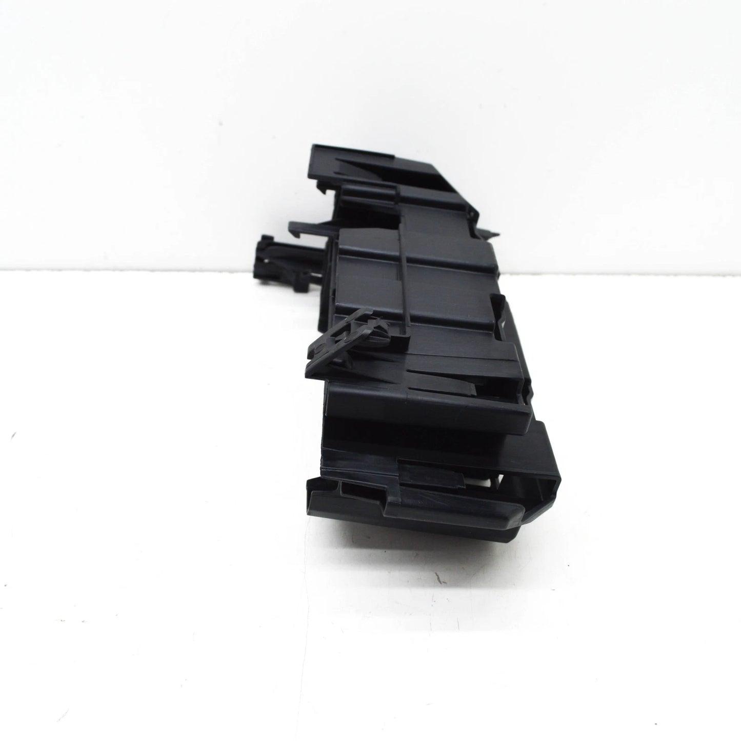 NEW AUDI A3 LIMOUSINE 8Y REAR RIGHT CONTROL UNIT RETAINER 8Y0907390 ORIGINAL