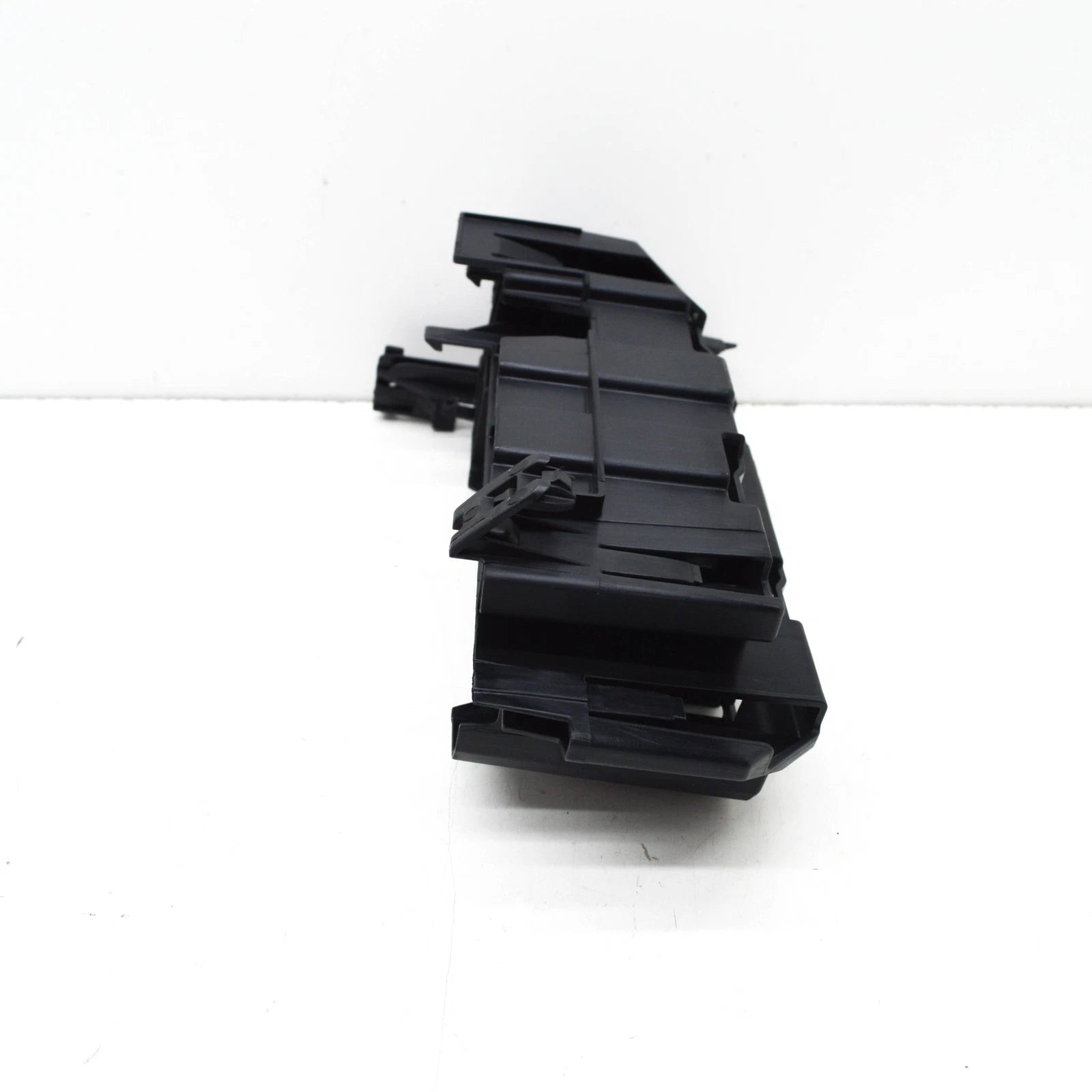 NEW AUDI A3 LIMOUSINE 8Y REAR RIGHT CONTROL UNIT RETAINER 8Y0907390 ORIGINAL