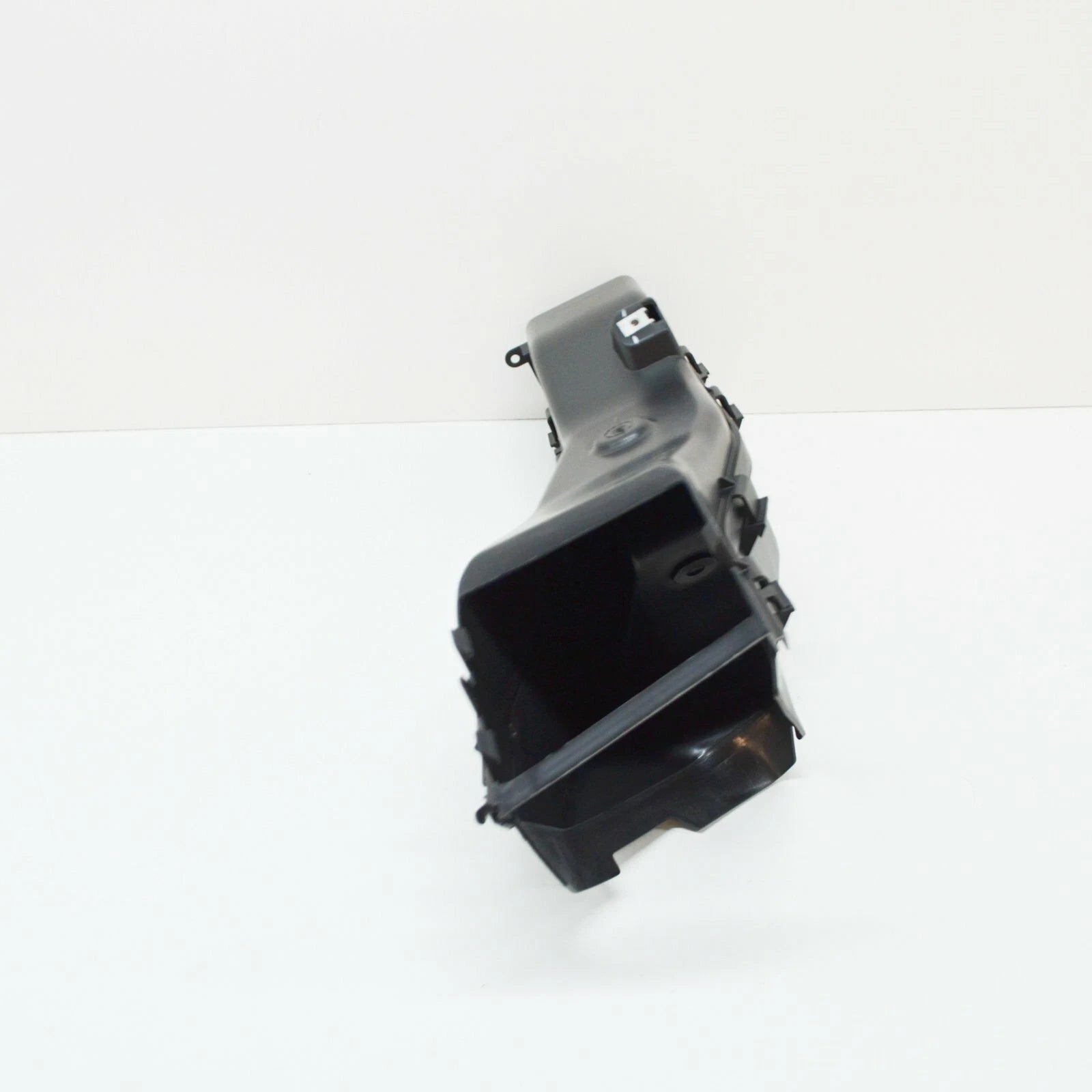 NEW BMW X6 E71 FRONT RIGHT BRAKE AIR DUCT 51747180624 7180624