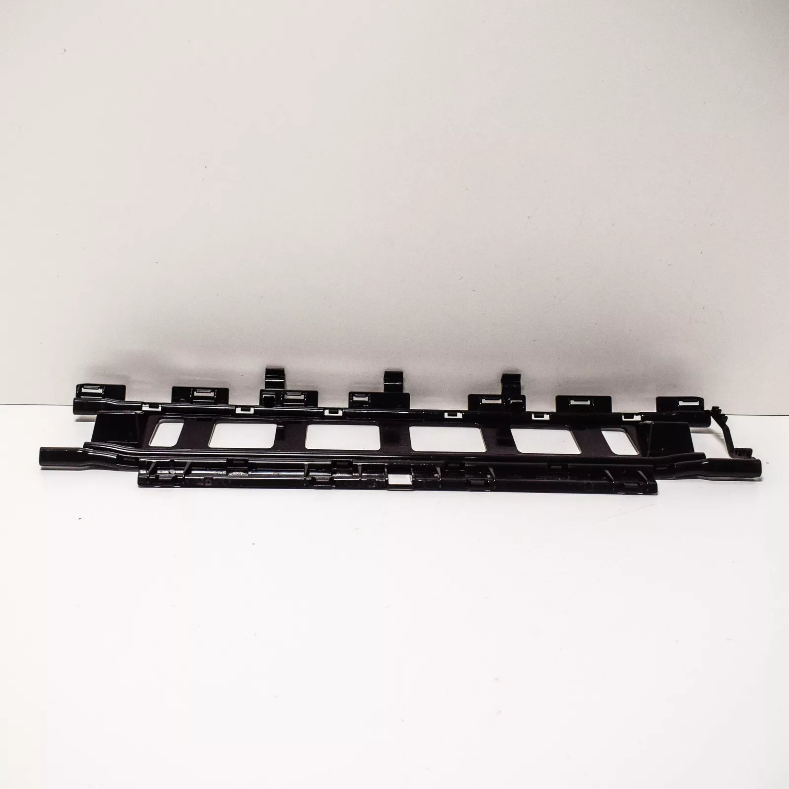 NEW MB C W205 REAR BUMPER SWITCHING MODULE BRACKET A2058852114 ORIGINAL