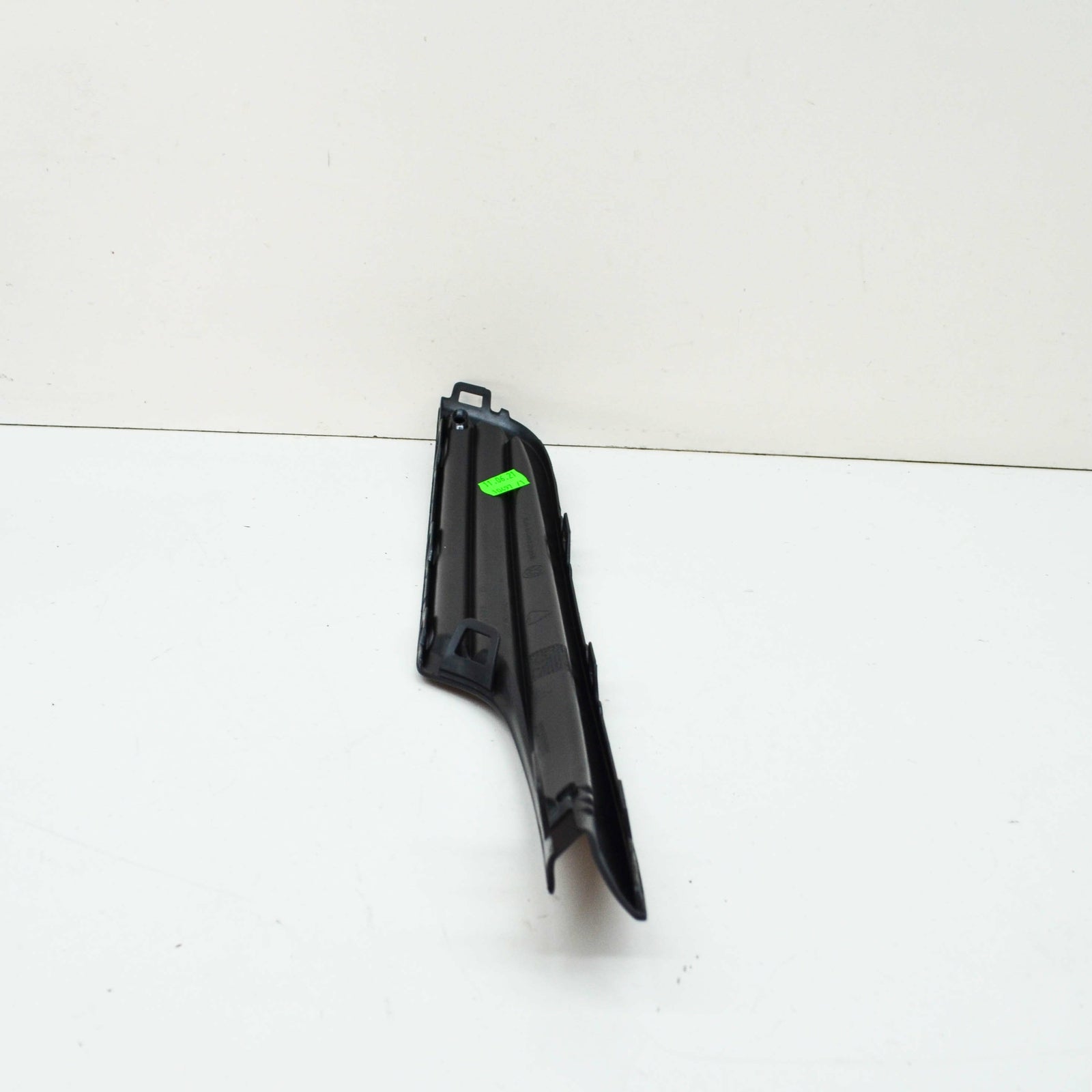 NEW VW GOLF MK7 FRONT BUMPER RIGHT VENT GRILLE 5G08536669B9 ORIGINAL