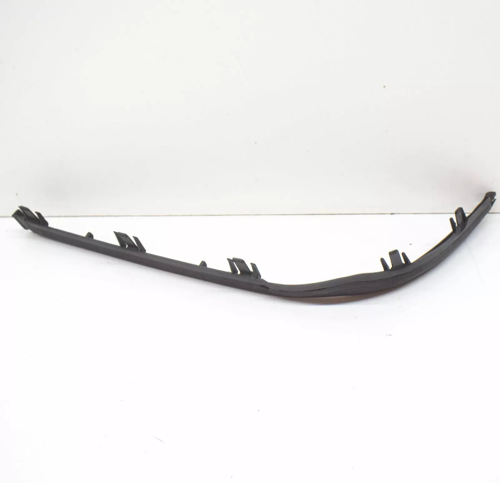 NEW MERCEDES BENZ S C140 REAR RIGHT TAILLIGHT UPPER SEAL A140826188064 ORIGINAL