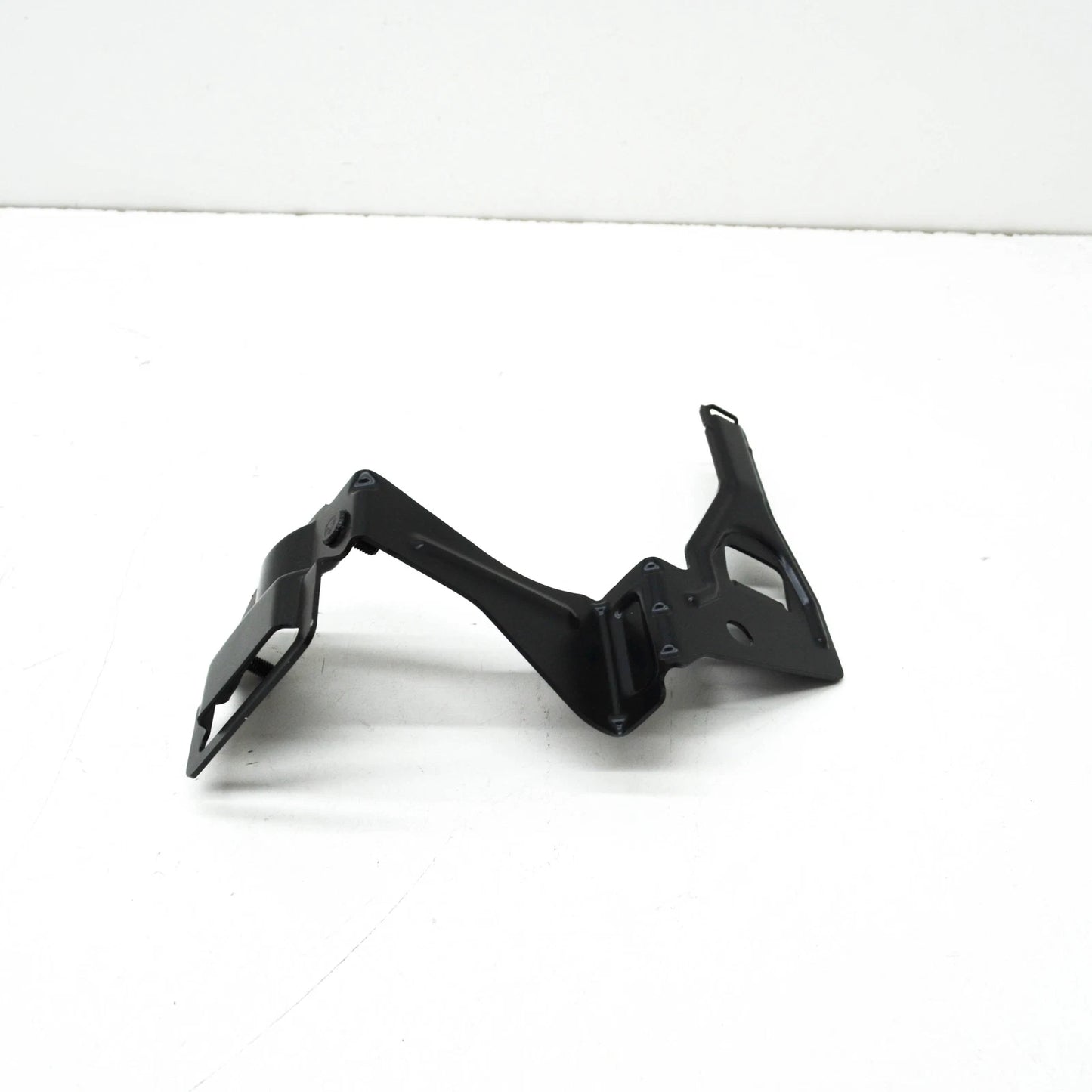 NEW MERCEDES-BENZ GLE W166 RADIATOR VALVE BRACKET A1665402440 ORIGINAL