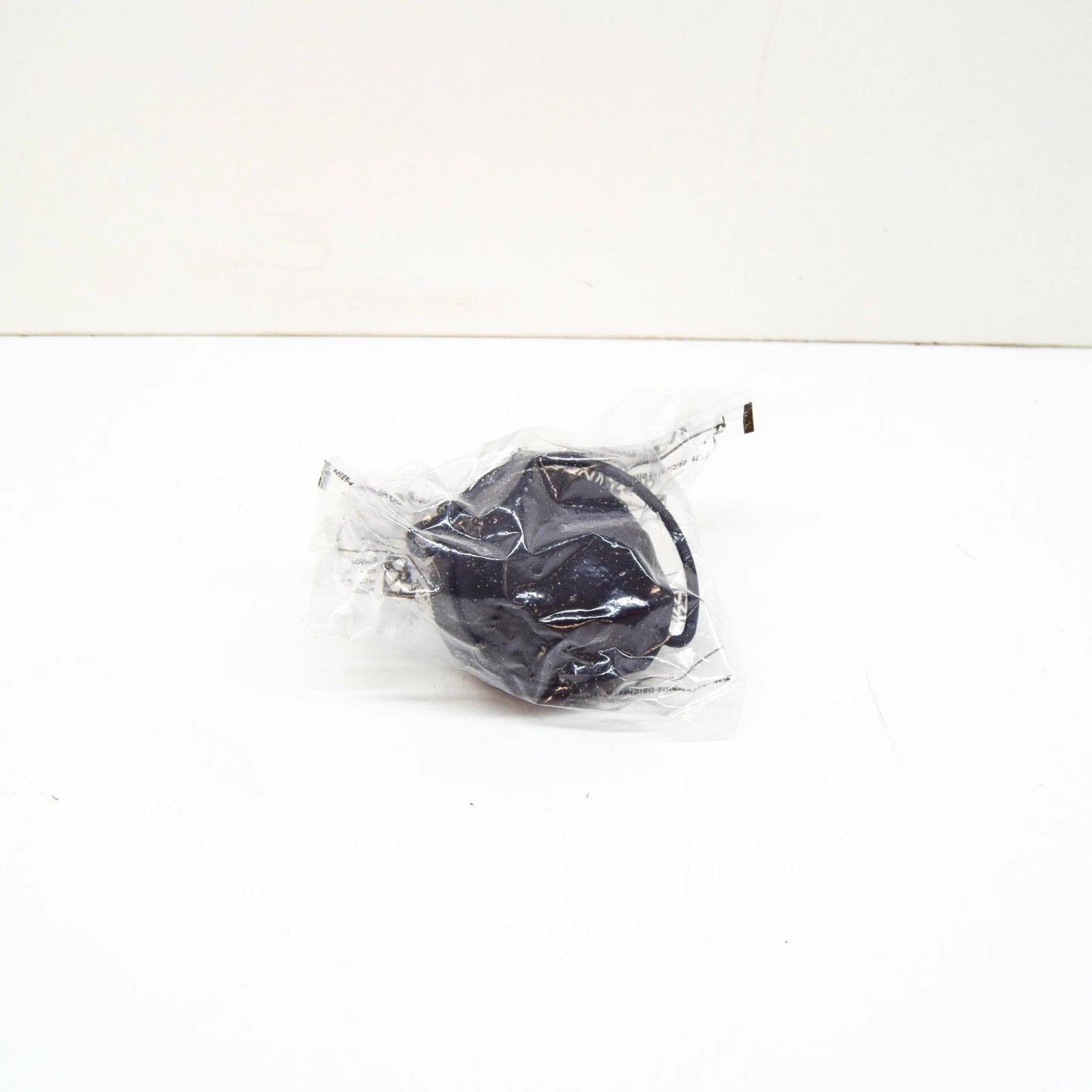 NEW AUDI TT 8J FUEL TANK GAS CAP WITH RETAINING STRAP 8J0201550M