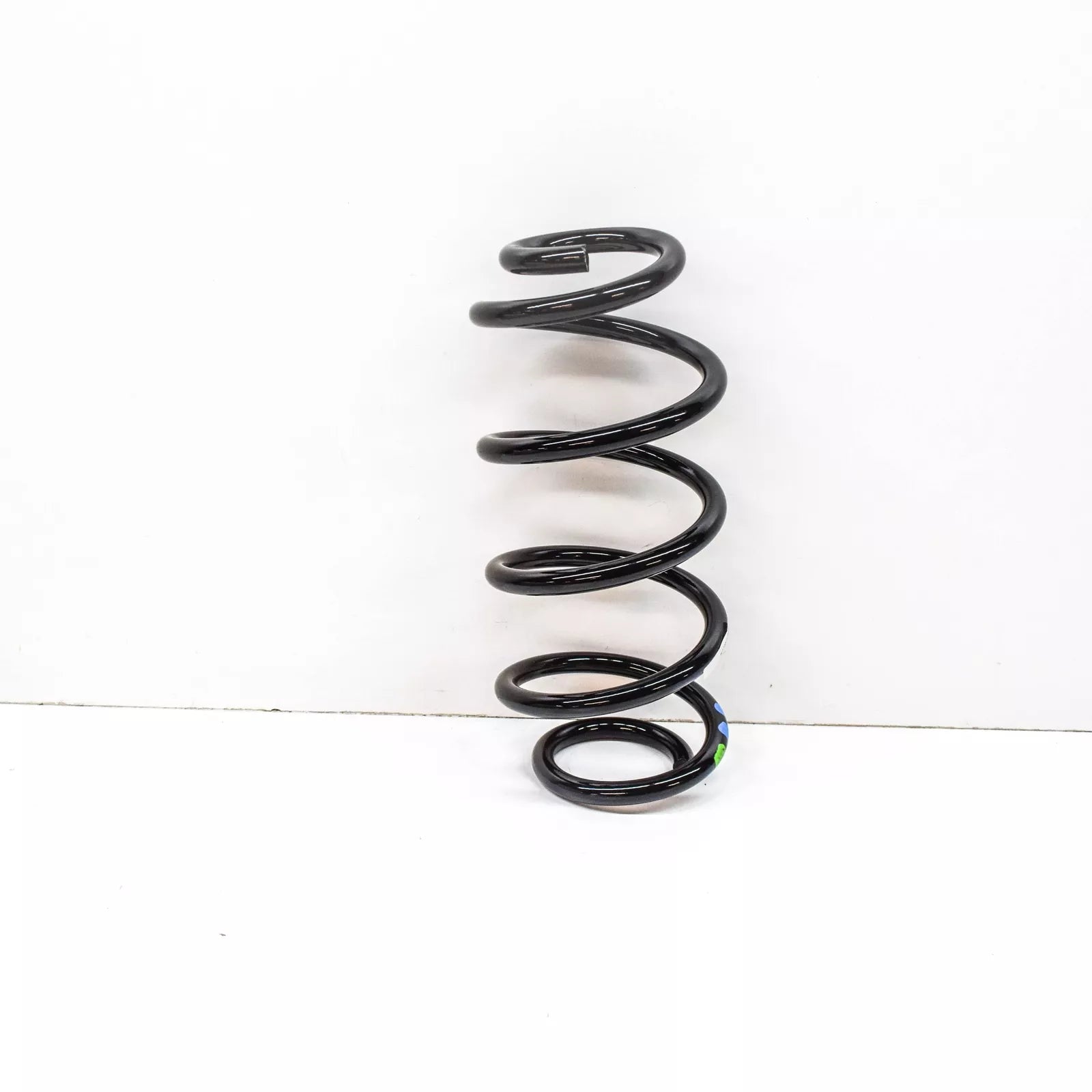 NEW MERCEDES-BENZ GLA X156 REAR COIL SPRING A1563240504 ORIGINAL
