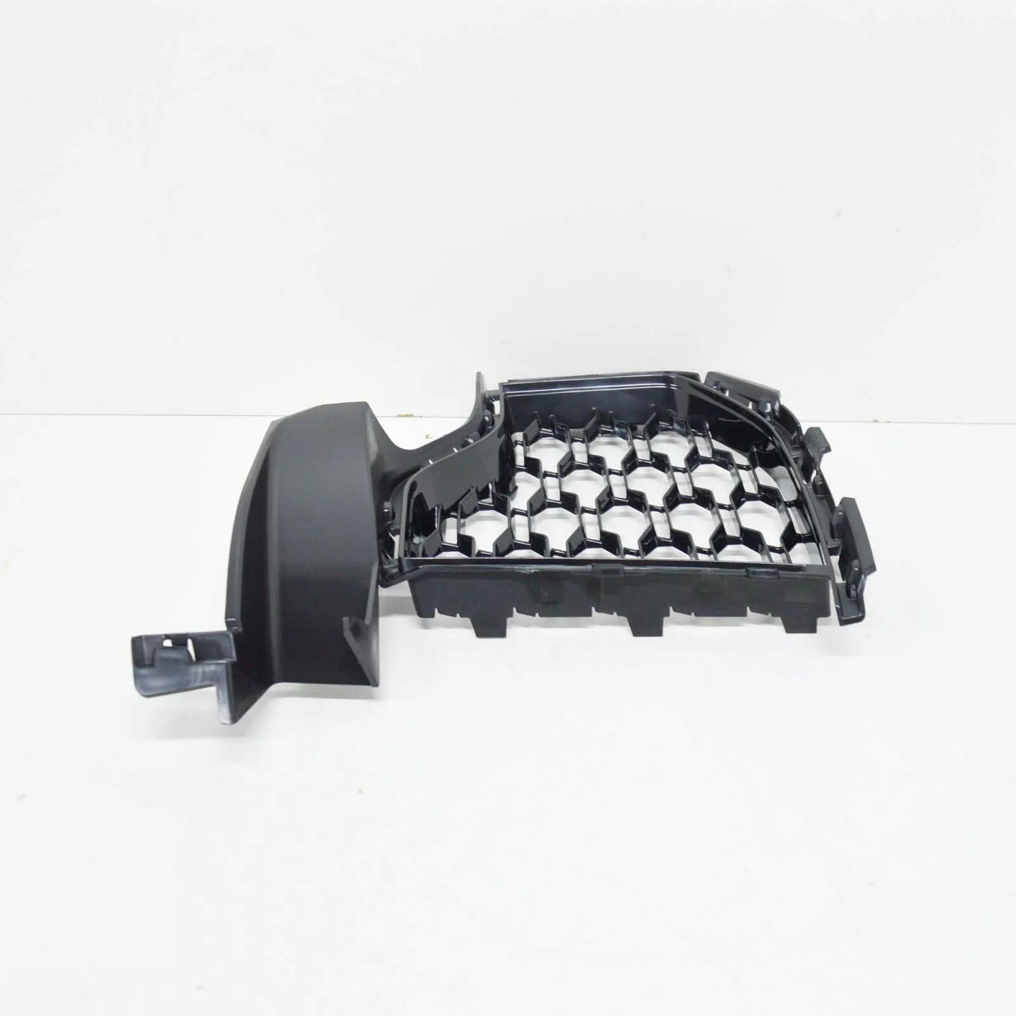 NEW BMW X5 G05 FRONT BUMPER RIGHT SIDE OPEN GRILLE 8070174 51118070174 ORIGINAL