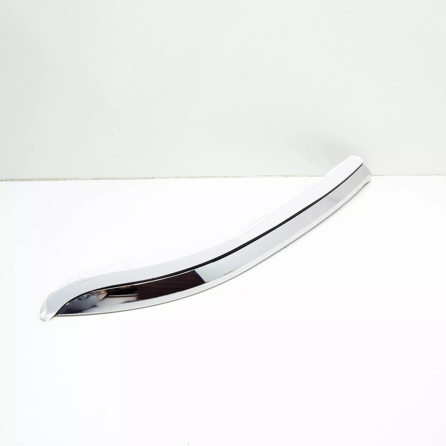 NEW VOLKSWAGEN ATLAS CA1 TERAMONT FRONT RIGHT HEADLIGHT TRIM 3CN941120B ORIGINAL