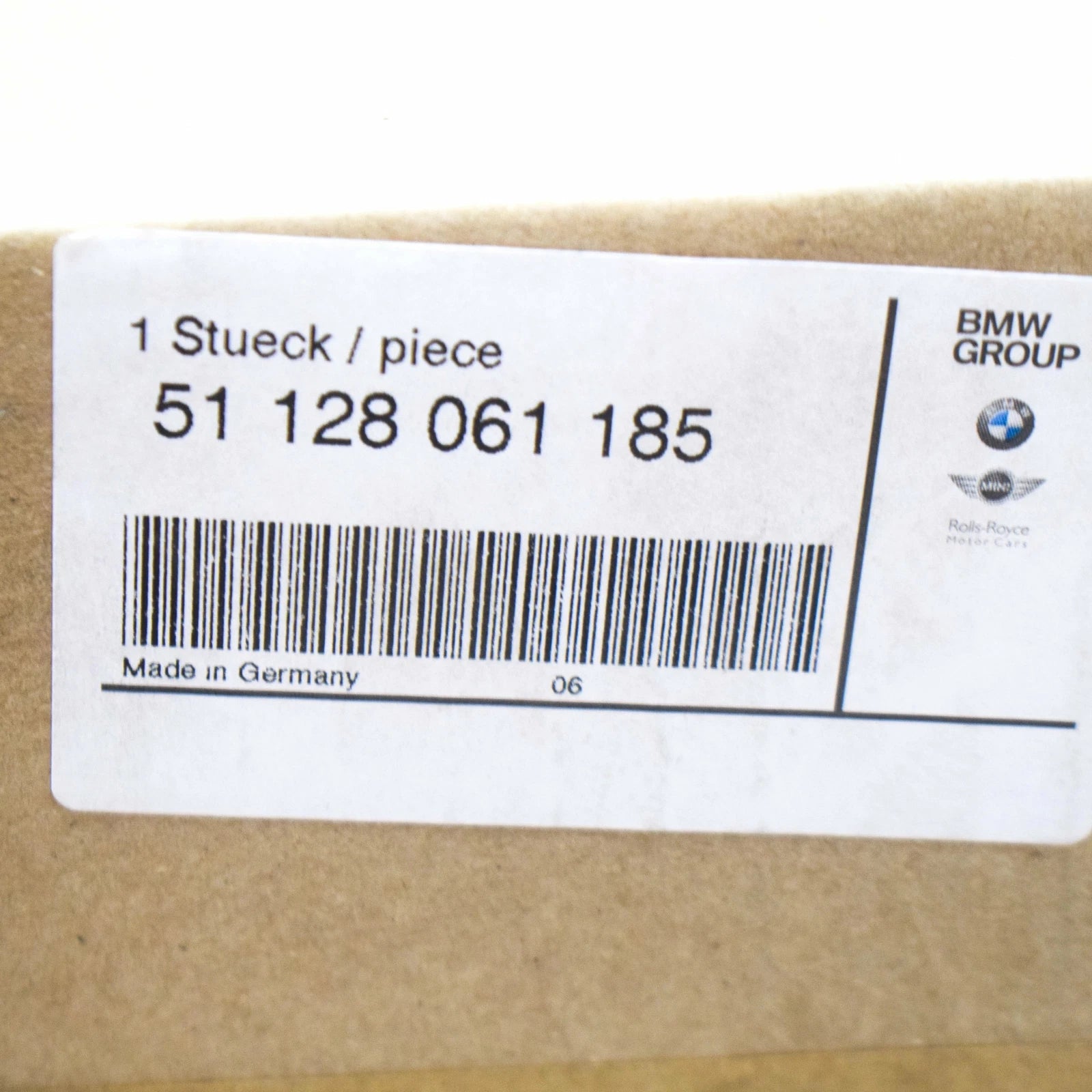 NEW BMW 7 G11 G12 REAR M LEFT EXHAUST COVERING 51128061185 ORIGINAL