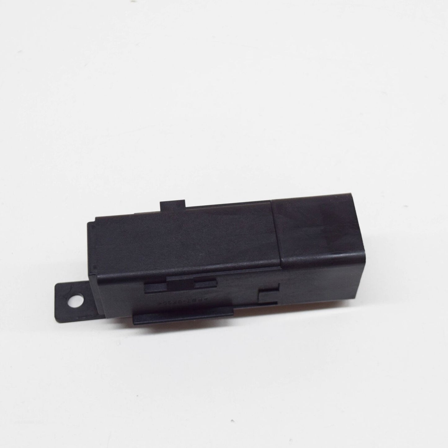 NEW MERCEDES-BENZ VITO W639 ELECTRIC FAN RELAY A9065451301 ORIGINAL