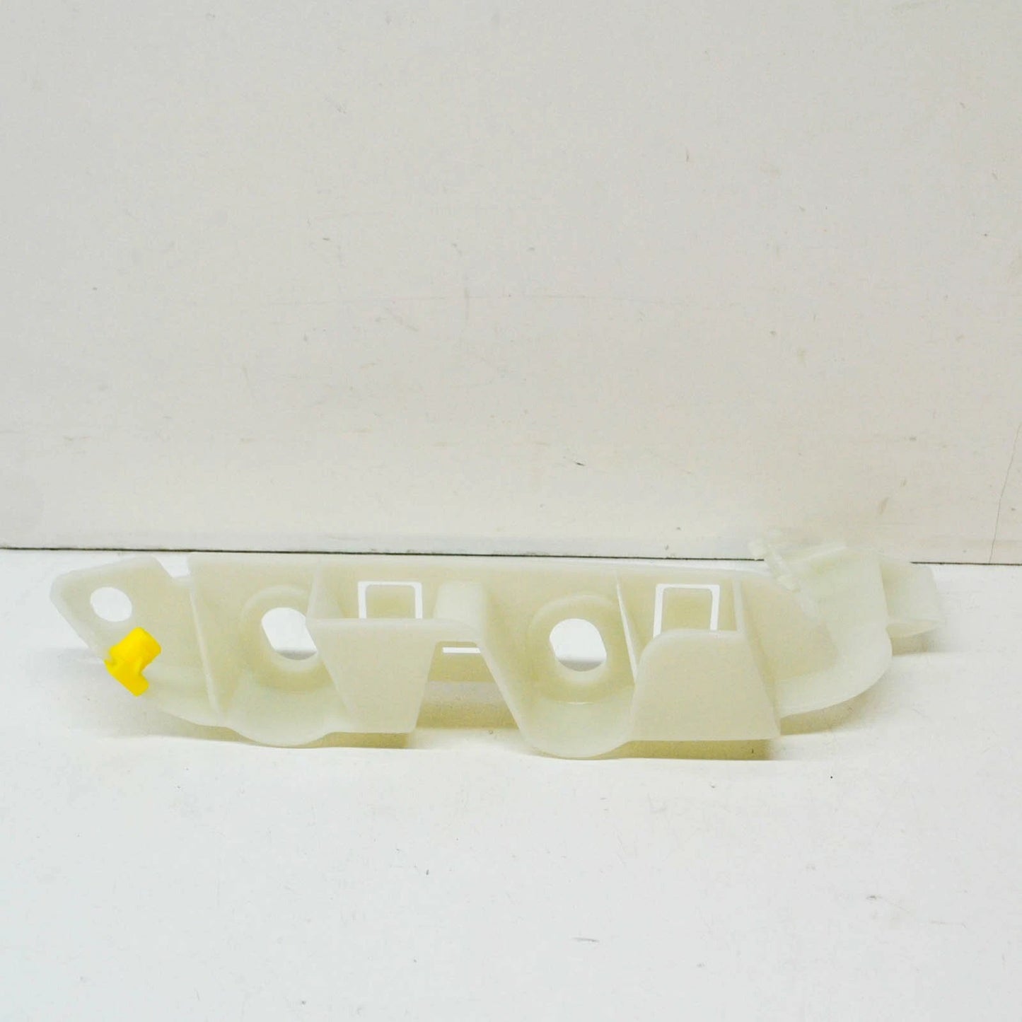 NEW AUDI A4 S4 B9 FRONT RIGHT UPPER BUMPER BRACKET 8W0807284E ORIGINAL