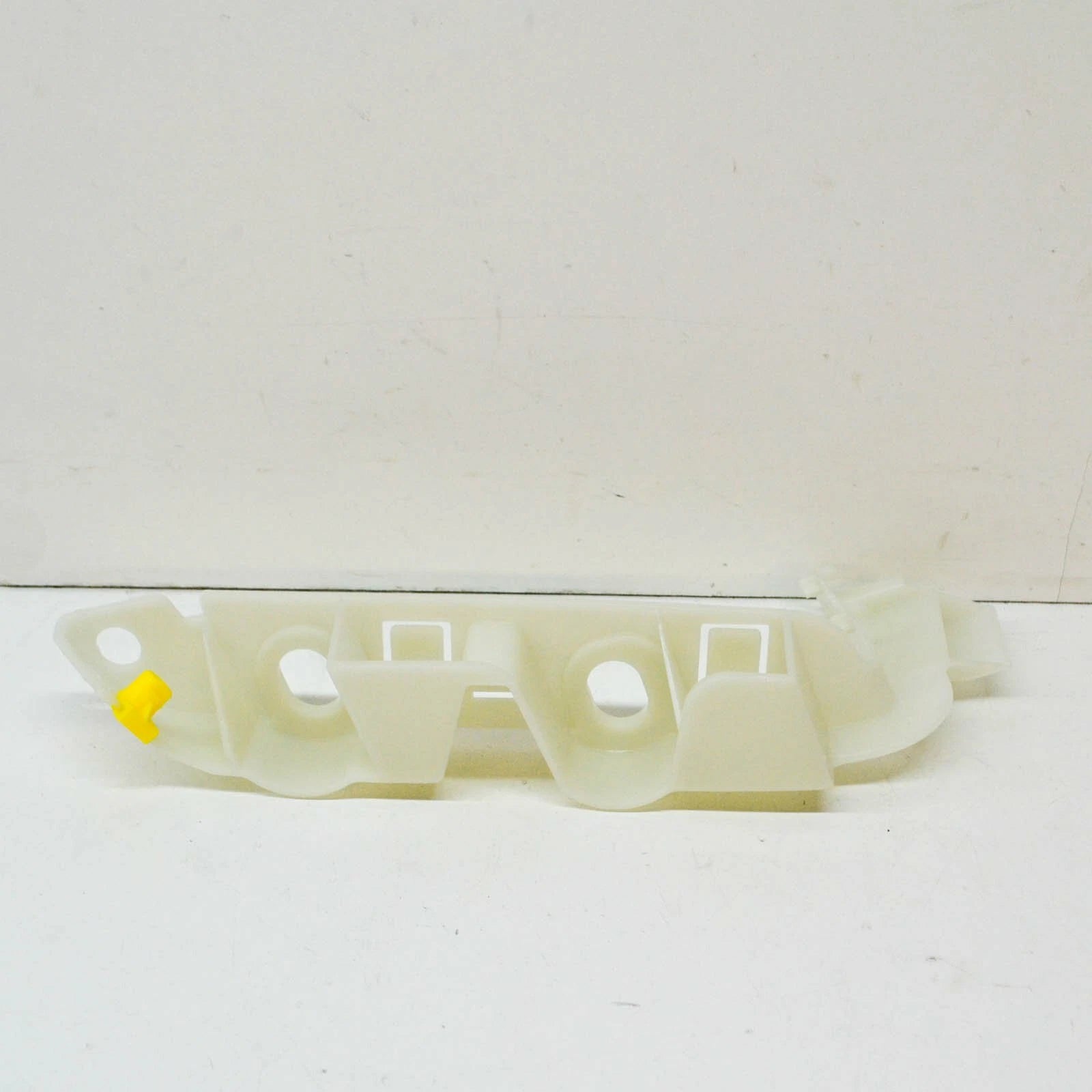 NEW AUDI A4 S4 B9 FRONT RIGHT UPPER BUMPER BRACKET 8W0807284E ORIGINAL