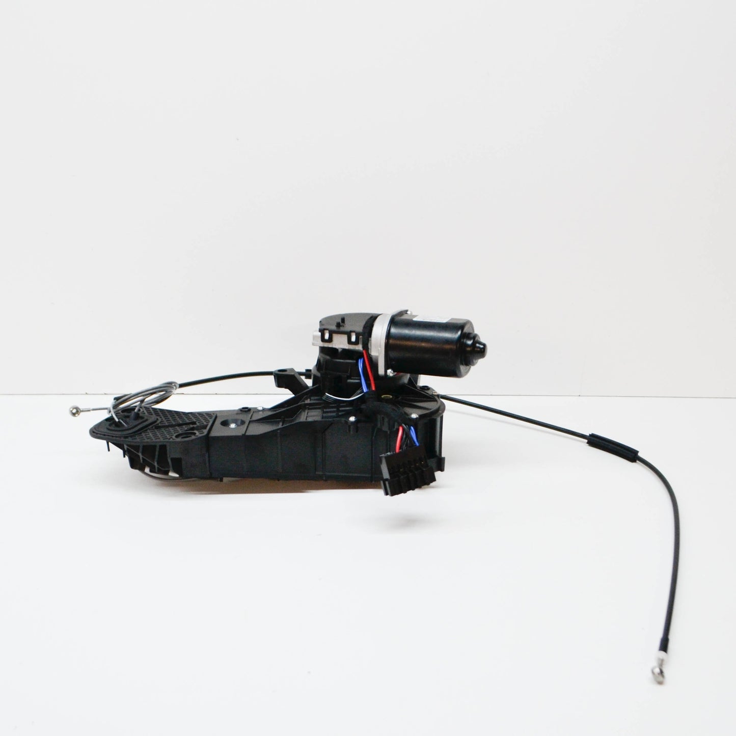 new mercedes-benz vito w447 rear left door actuation a4477603400 original