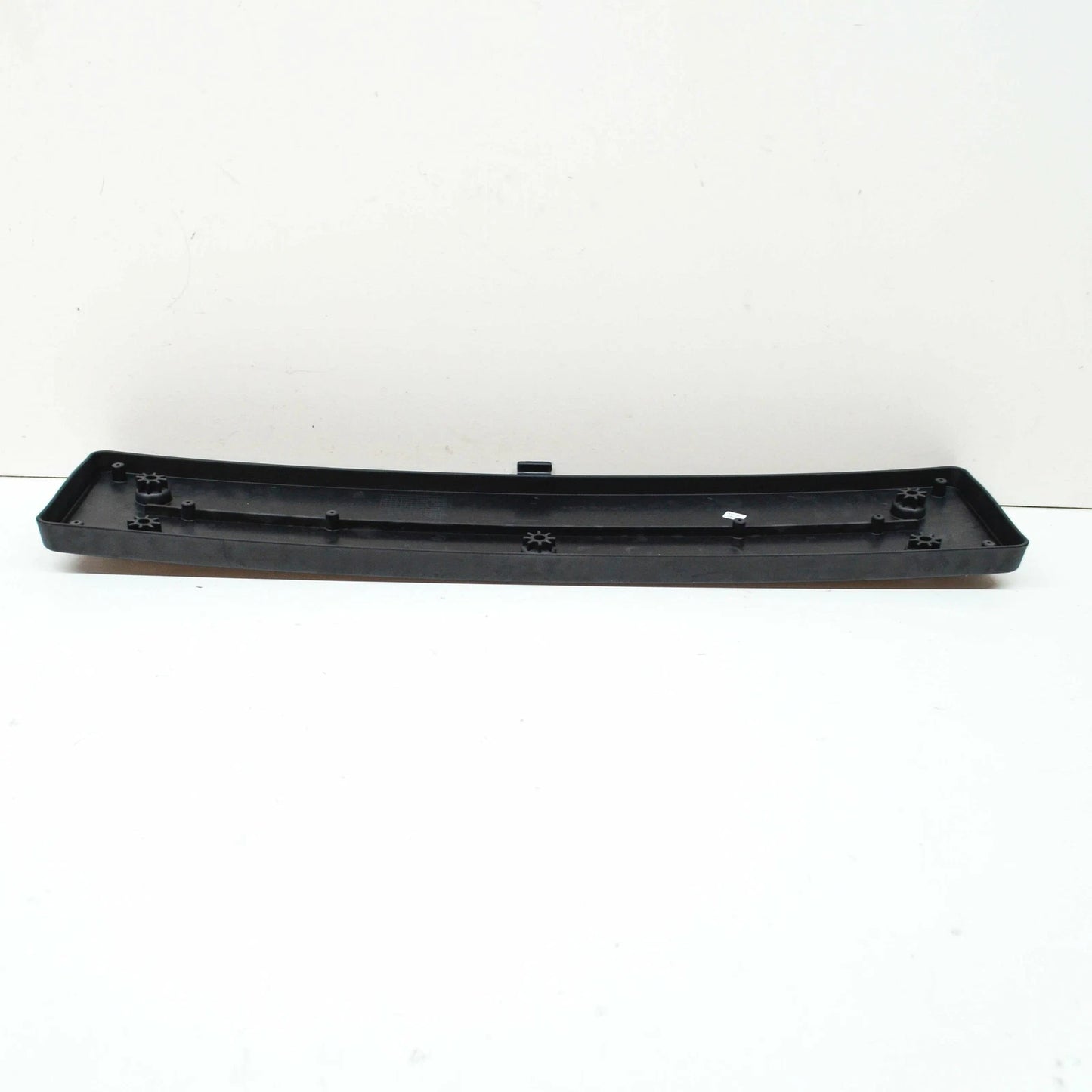 NEW BMW 7 G12 M FRONT BUMPER LICENSE PLATE HOLDER 51138061577 ORIGINAL