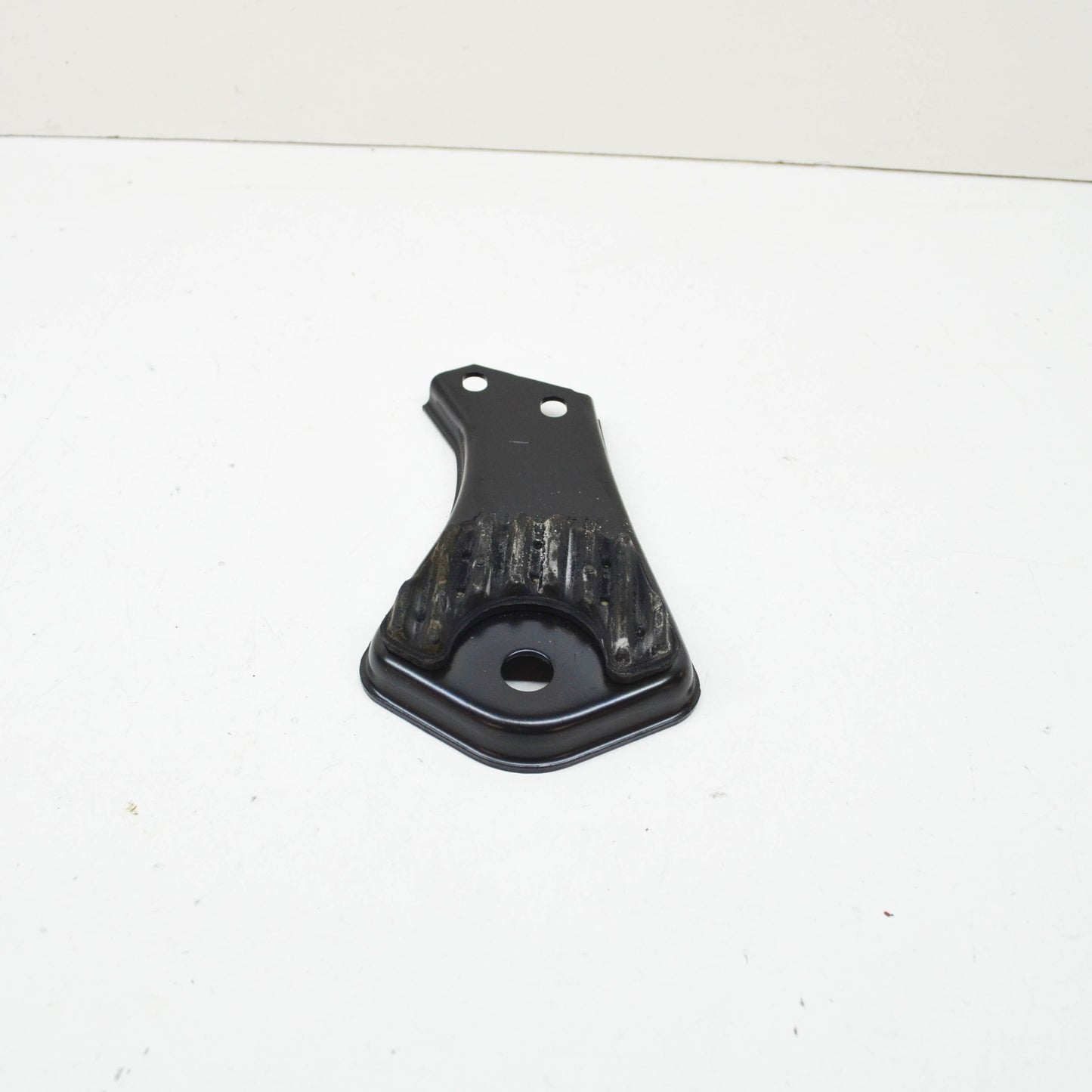 NEW MERCEDES-BENZ E W213 REAR AXLE LEFT THRUST PLATE A2133521100 ORIGINAL