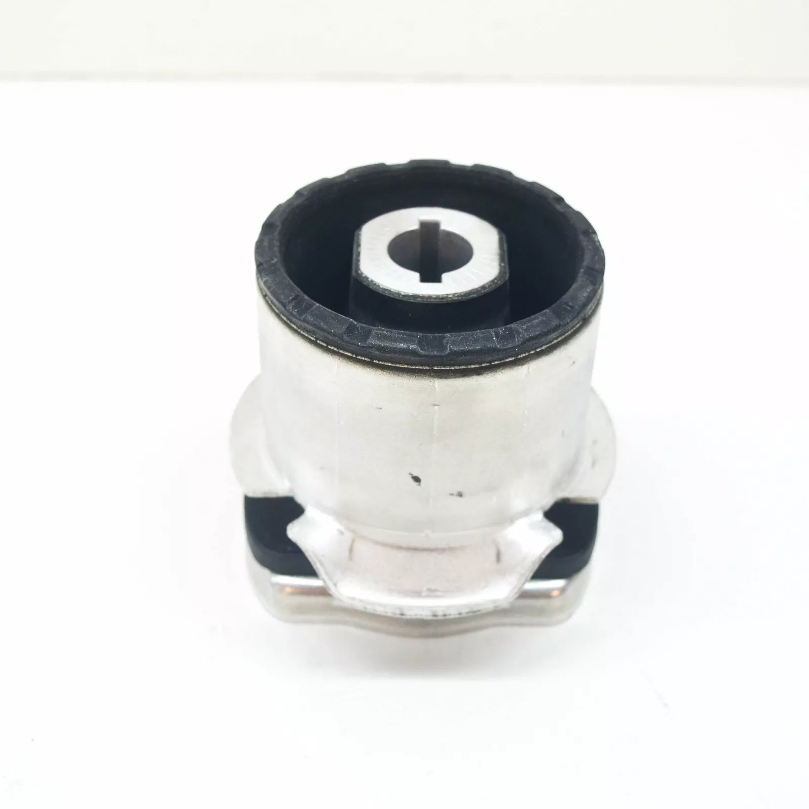 NEW AUDI A5 SPORTBACK 8W6 REAR BONDED RUBBER BUSH 8W0505145F ORIGINAL