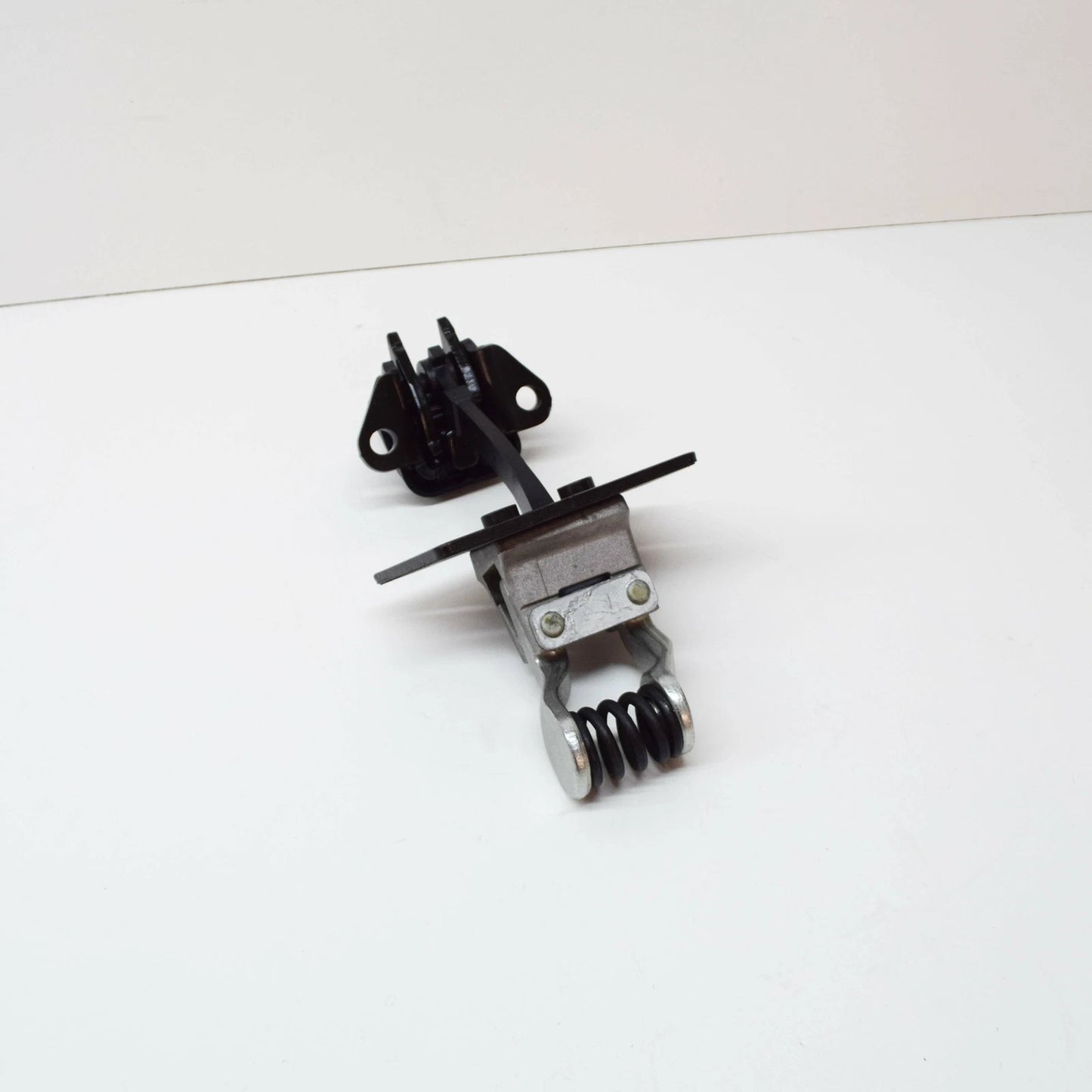 NEW VOLKSWAGEN TRANSPORTER T5 REAR WING DOOR RIGHT CATCH 7H0827794G