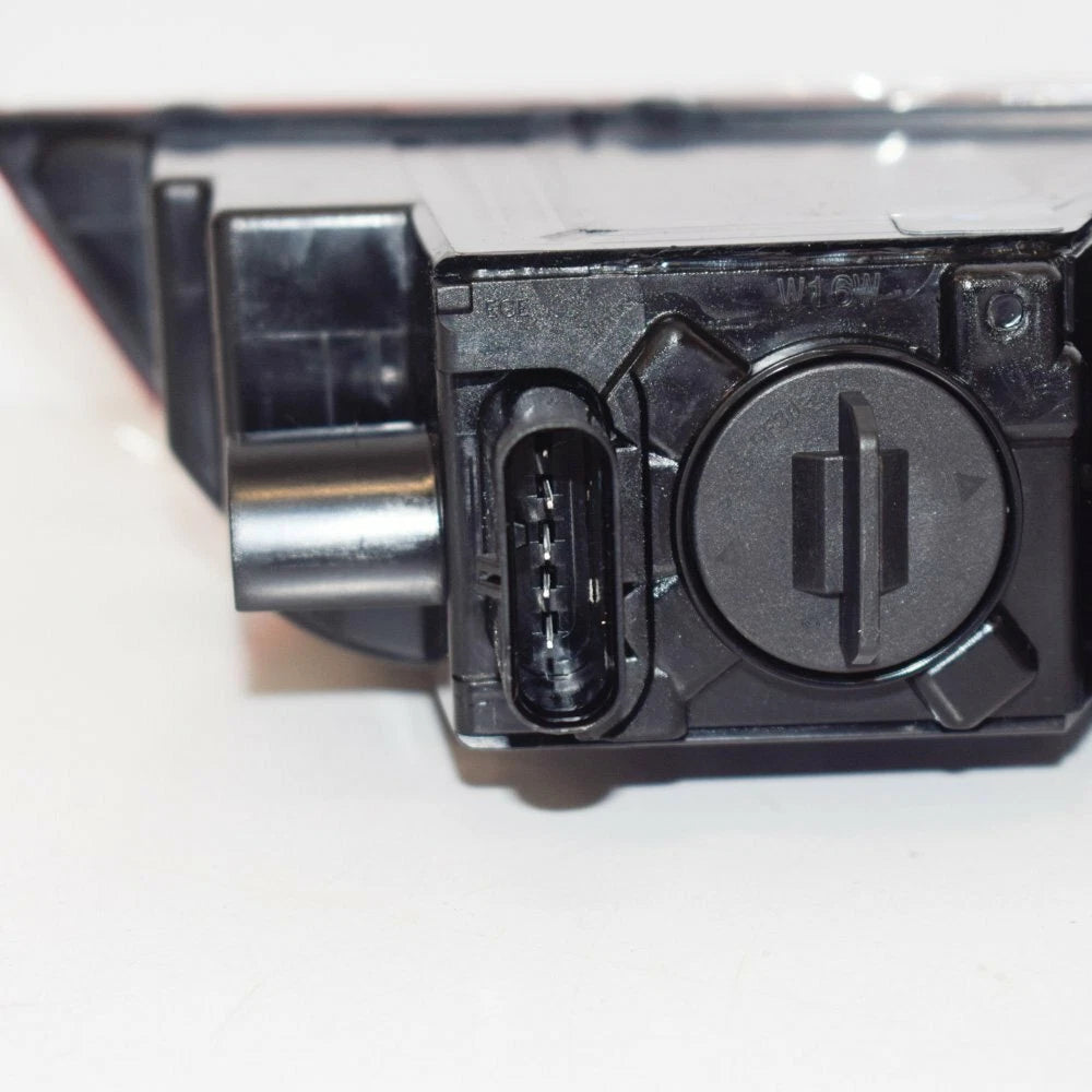 NEW AUDI Q3 8U REAR LEFT TAILLIGHT 8U0945095D ORIGINAL