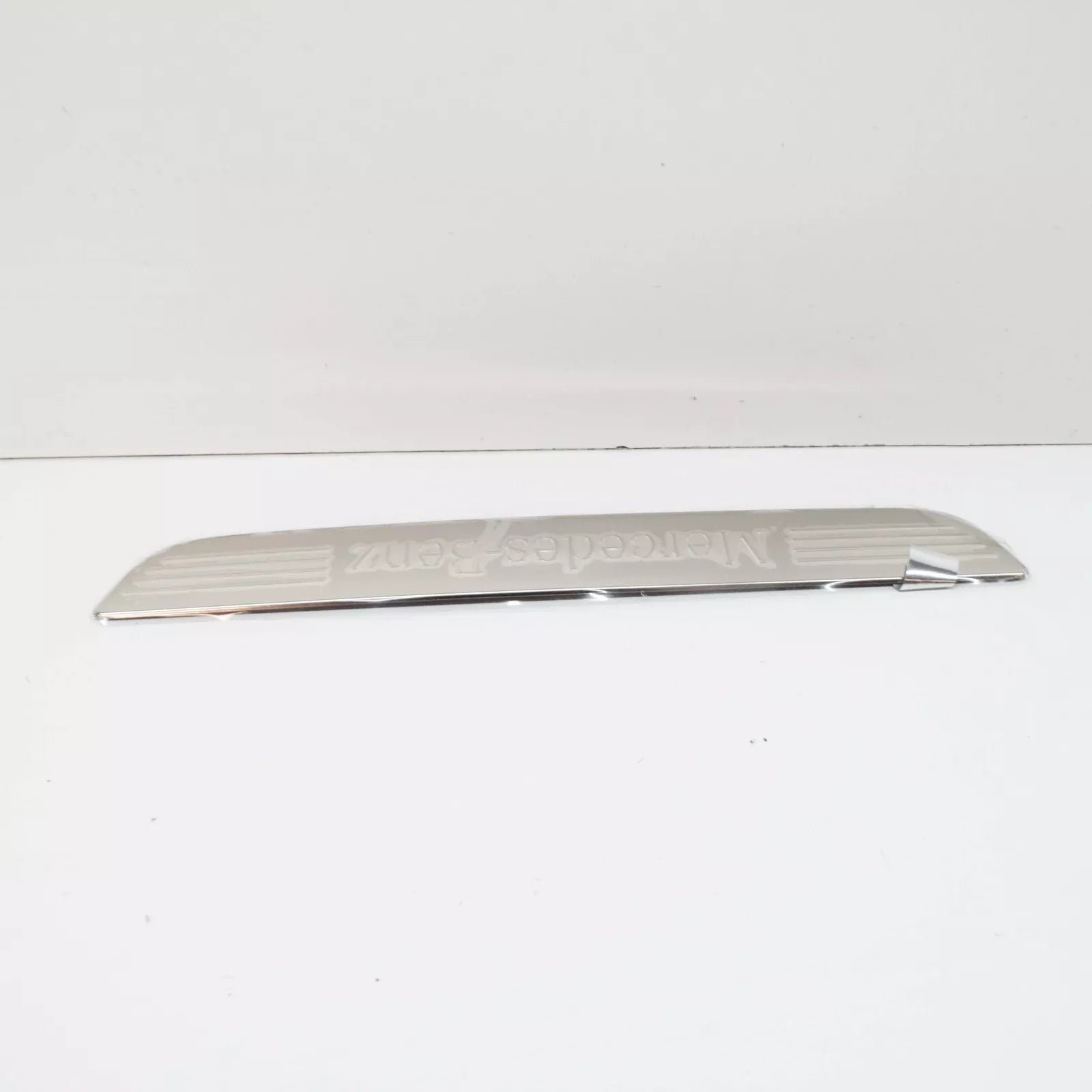 NEW MB C W205 FRONT RIGHT ENTRANCE OUTSIDE COVER RAIL A2056800035 ORIGINAL