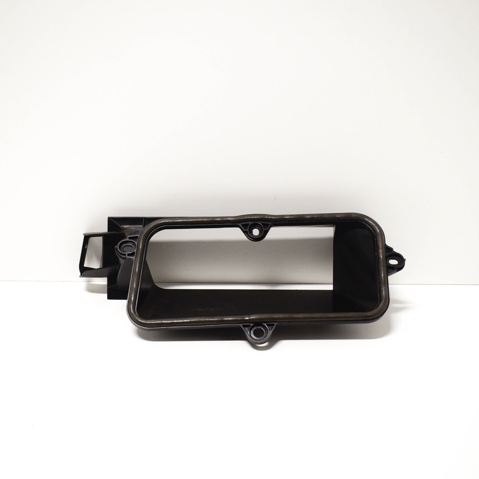 NEW MERCEDES BENZ C W205 AIR DUCT LHD A2058300044 ORIGINAL